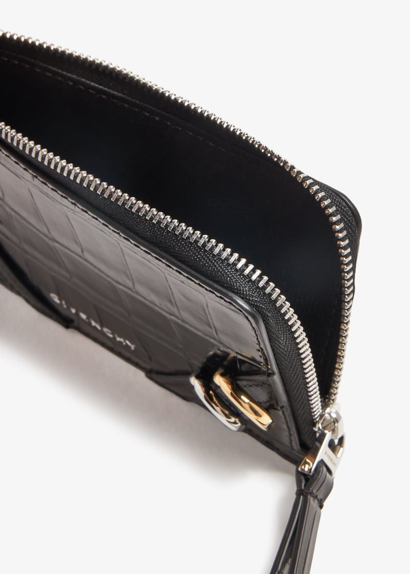 Givenchy o1w1db10525 Size: OS/Voyou Zipped Card Holder in Black Size ONE SIZE - 4 Thumbnail