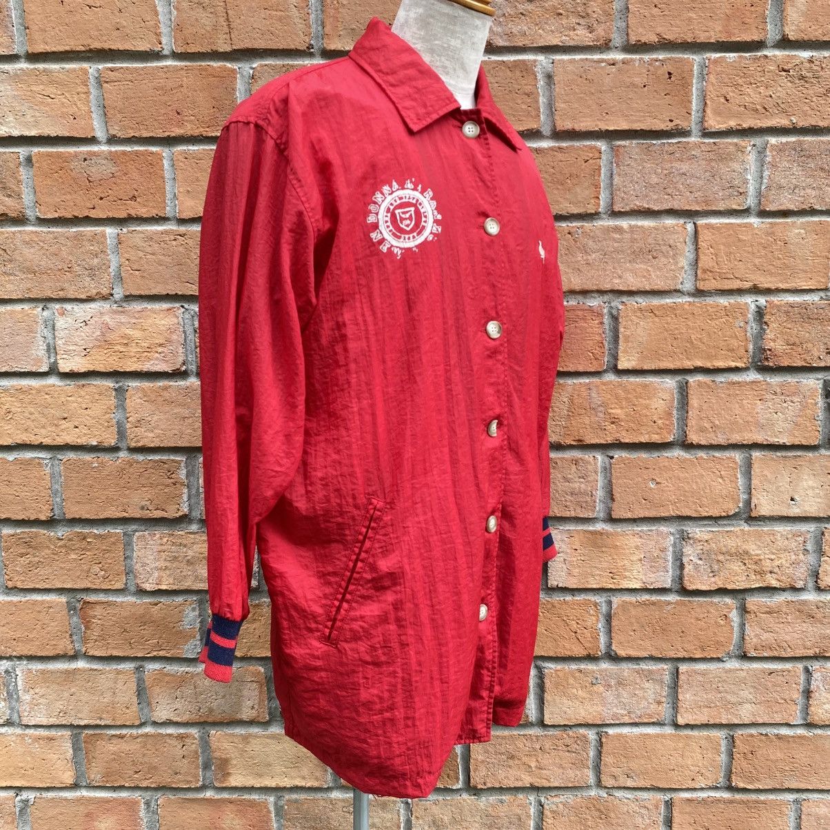 DKNY DKNY Red Button-Up Coach Jacket with Crest Size US S / EU 44-46 / 1 - 21 Thumbnail