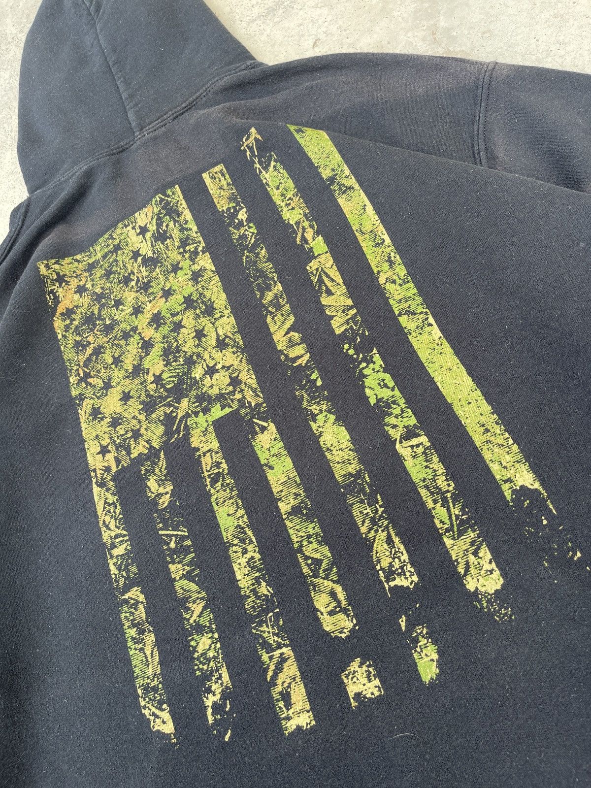 Vintage Y2K Black Camo American Flag Pullover Hoodie Size US L / EU 52-54 / 3 - 5 Thumbnail