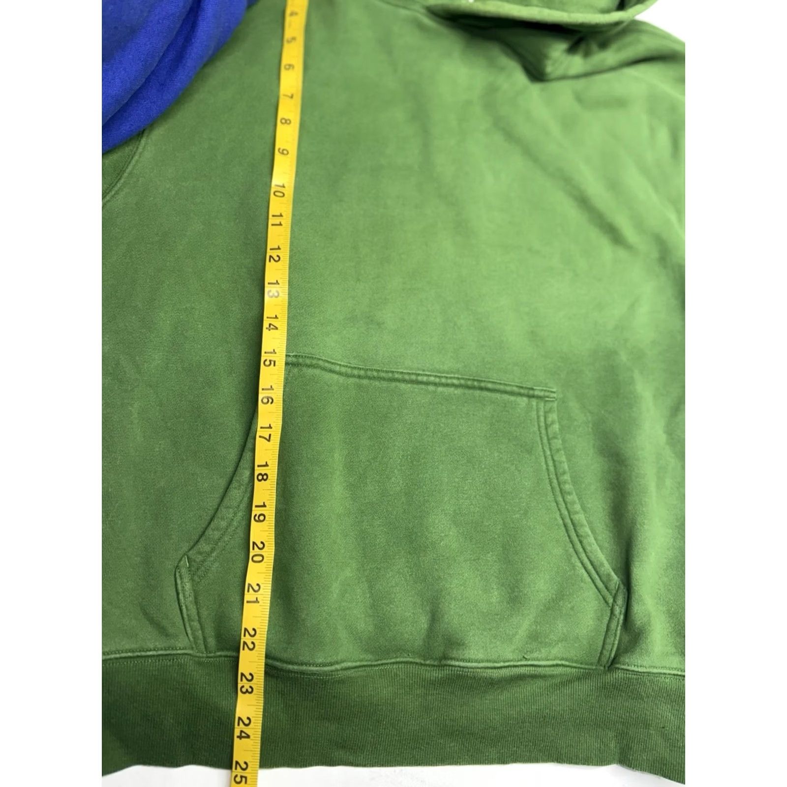TNA VINTAGE? No. TNA Hoodie Womens M Green Sweatfleece Cozy Fleece Pullover Logo Embroidered Pockets Hooded Crew Neck Size M / US 6-8 / IT 42-44 - 5 Thumbnail