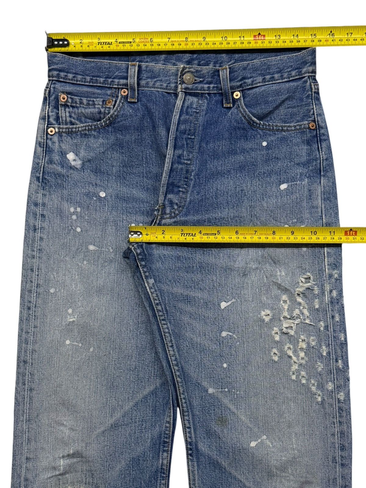 Levi's Vintage 90s Levi’s 501 USA Jeans | Regular Straight | W30 Size US 30 / EU 46 - 18 Thumbnail