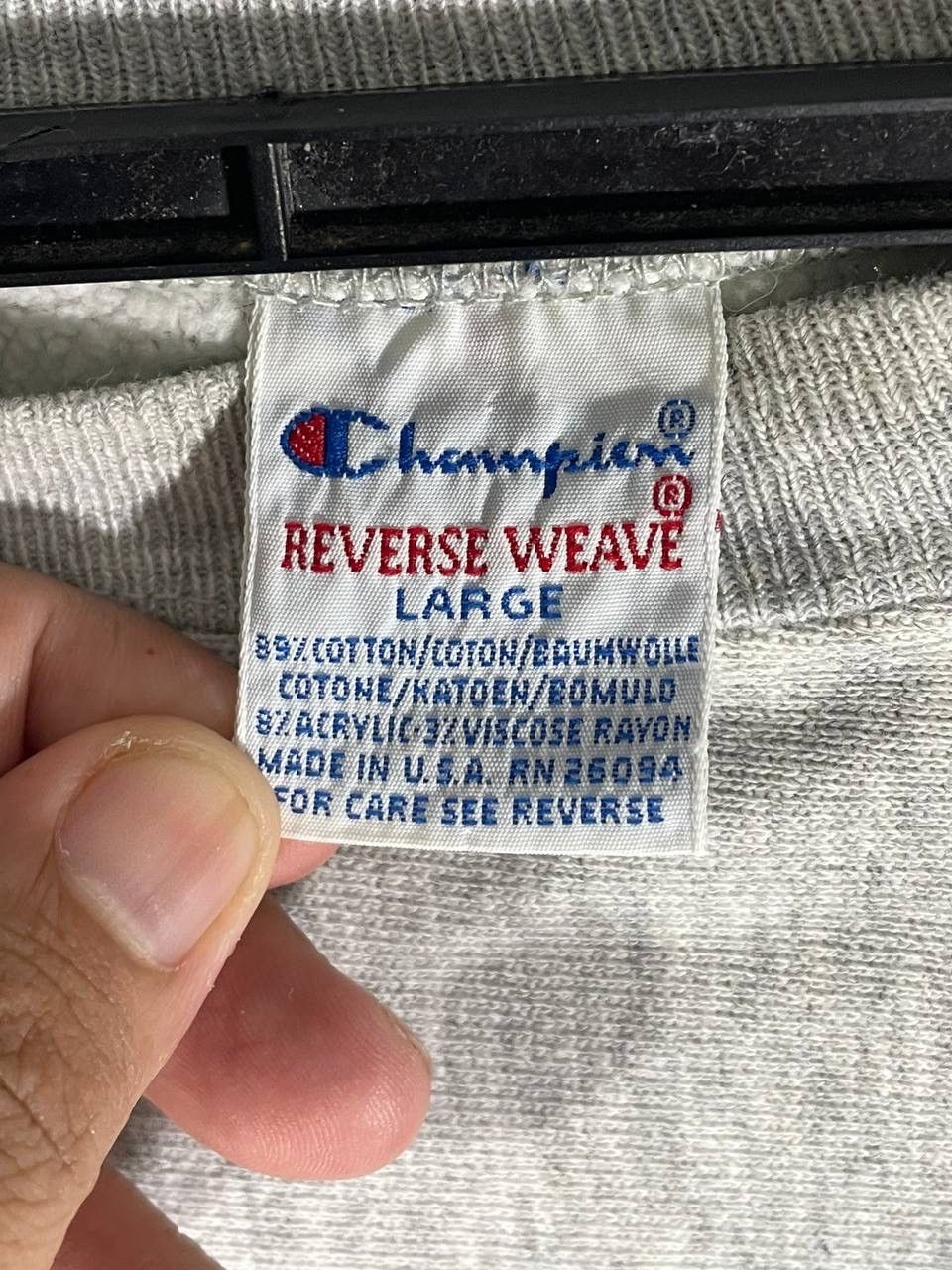 Champion Vintage 90s 1990 champion reverse weave avalon crew L Size US L / EU 52-54 / 3 - 8 Thumbnail