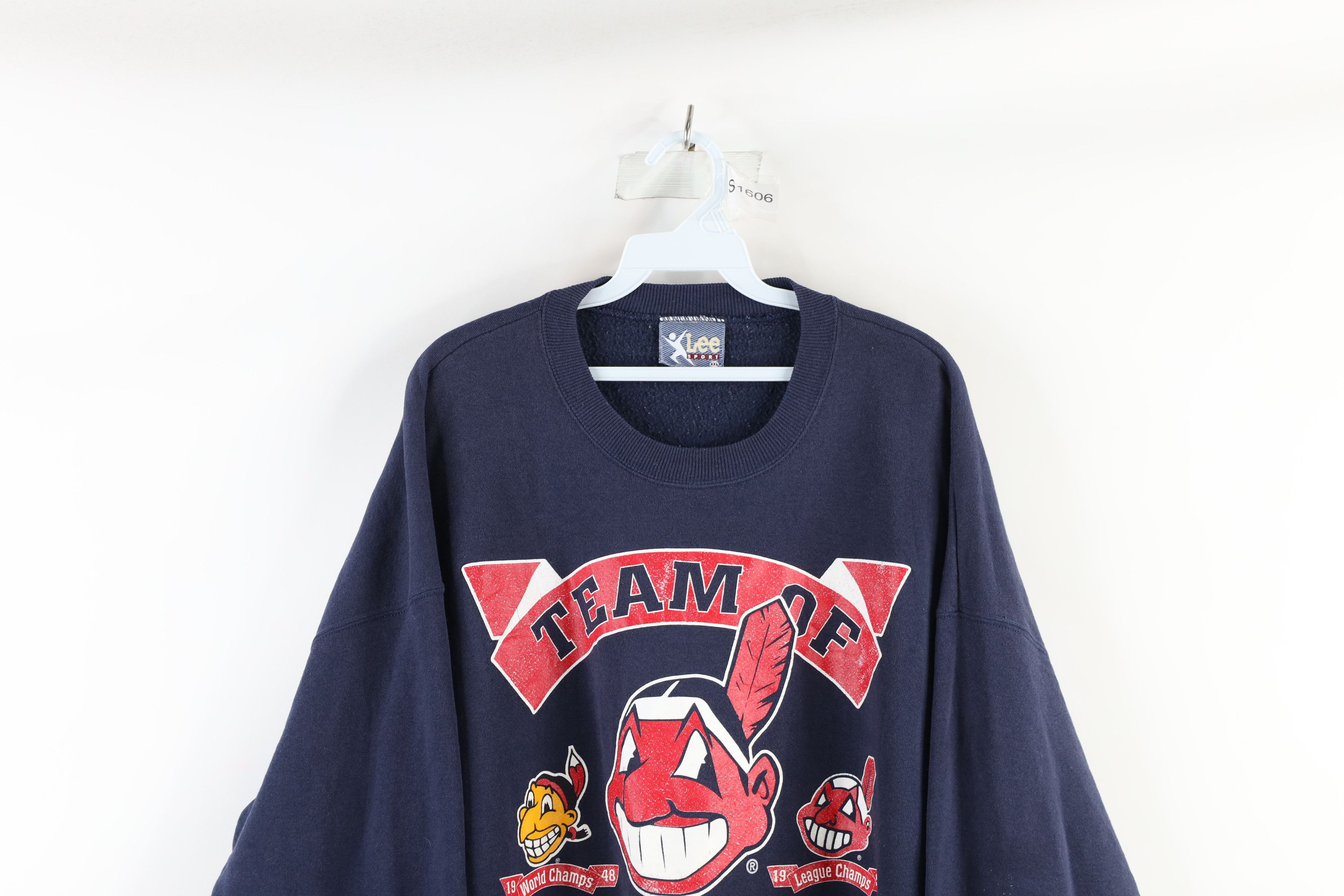 Vintage Vintage 90s Chief Wahoo Cleveland Indians Sweatshirt USA Size US XXL / EU 58 / 5 - 2 Thumbnail