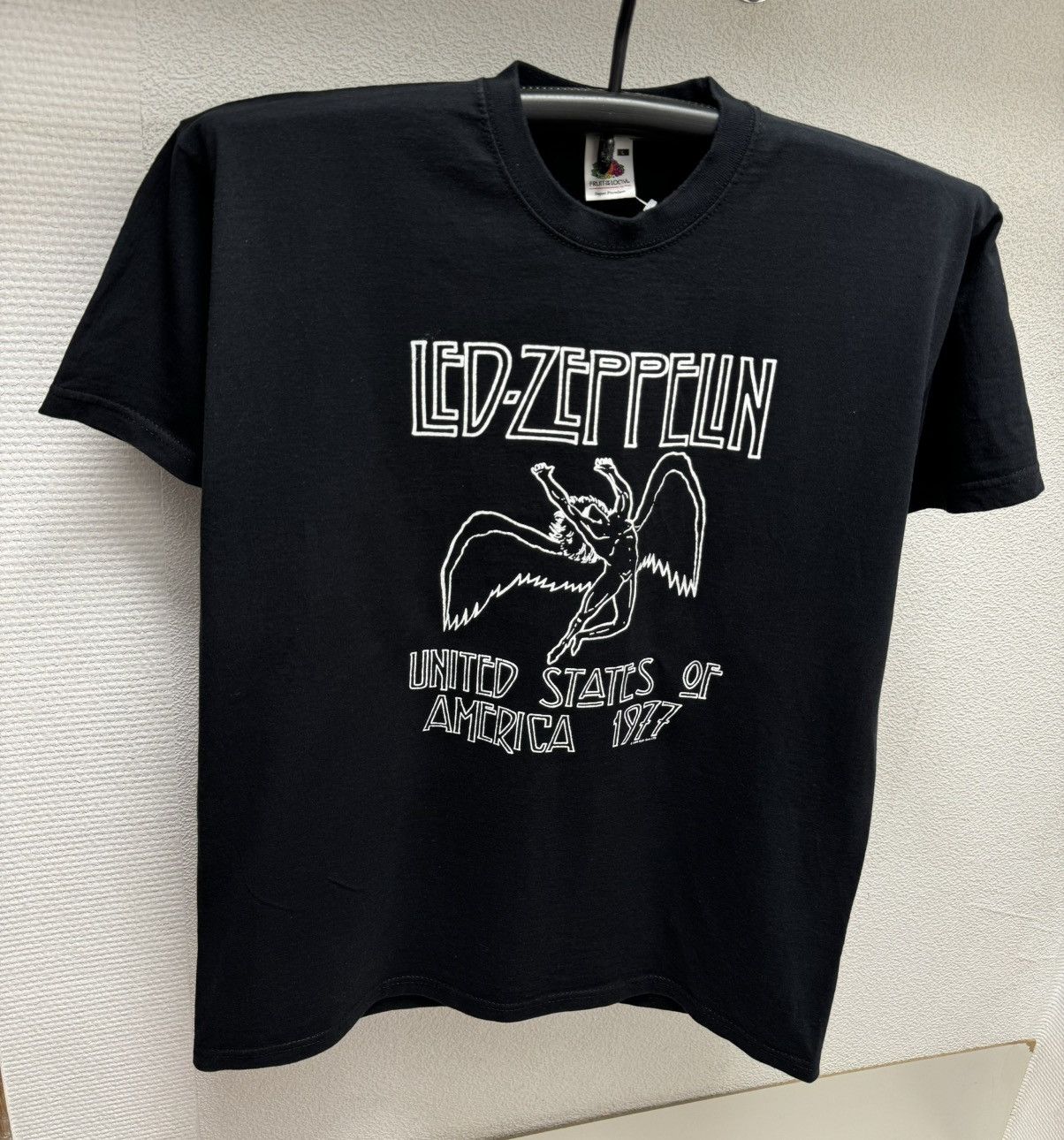 Led Zeppelin Led Zeppelin vintage black t-shirt L-Xl sz 2000th single Size US L / EU 52-54 / 3 - 1 Thumbnail