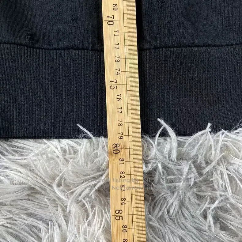 Givenchy Givenchy Metal Hole Vintage Hooded Sweatshirt, Black Size US M / EU 48-50 / 2 - 7 Thumbnail