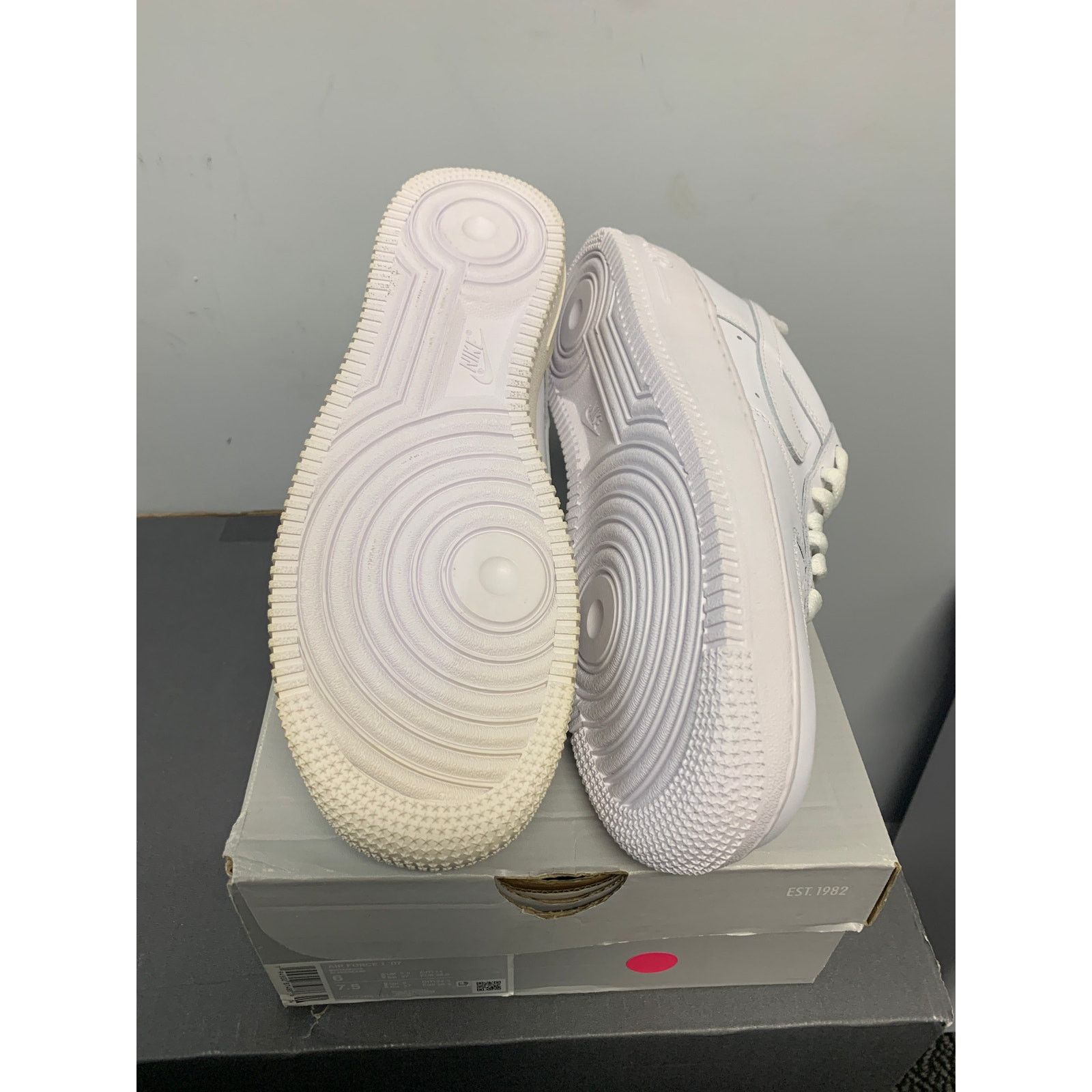 Nike Nike Air Force 1 Low '07 White Size 6 BRAND NEW SHIPS NOW Size US 6 / EU 39 - 6 Thumbnail