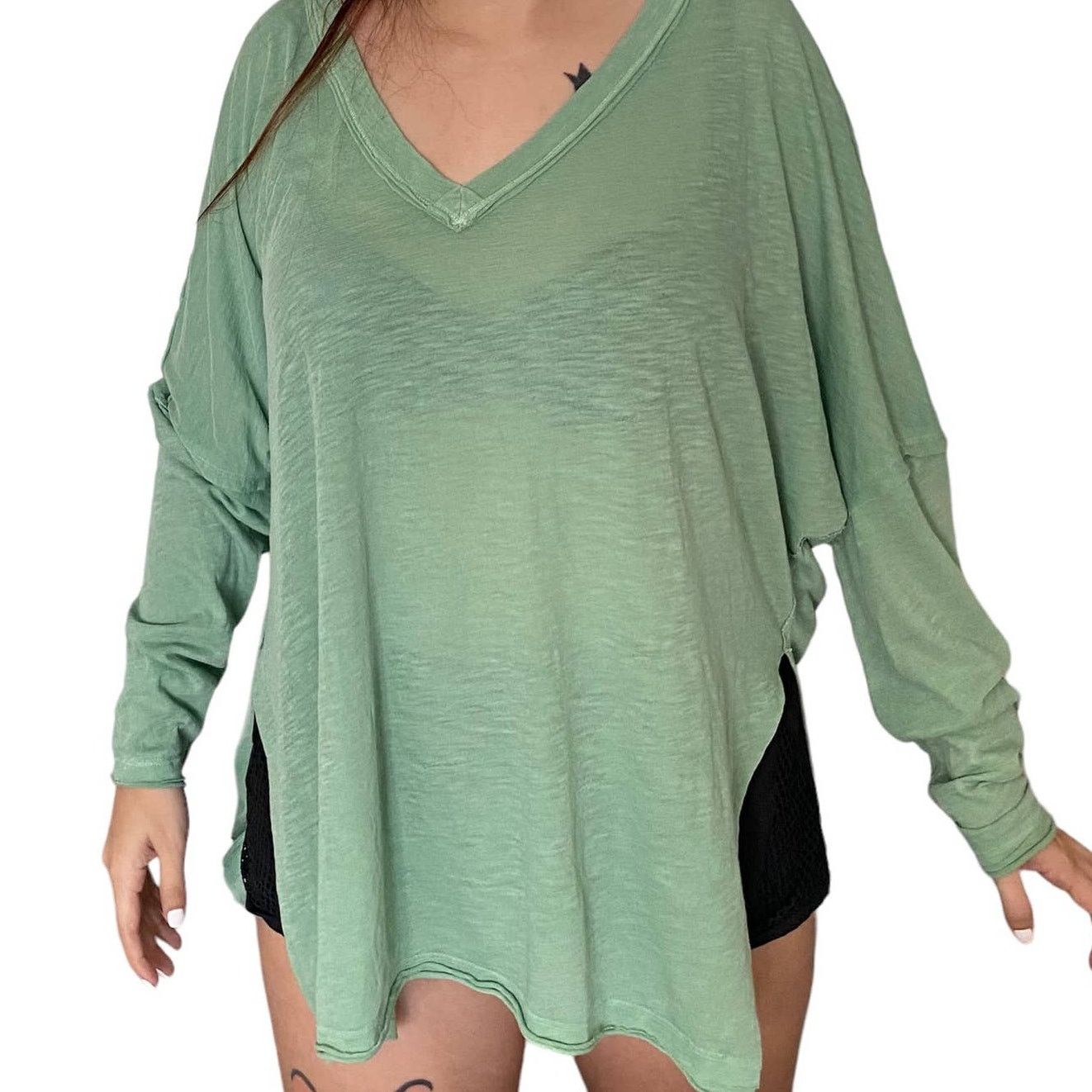 Other Free People Sage Green Henley VNeck Sweater Oversized Size M Size M / US 6-8 / IT 42-44 - 4 Thumbnail