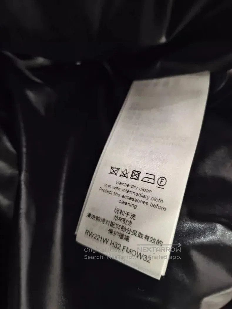 Louis Vuitton LV Black Teddy Down Vest. Size US XS / EU 42 / 0 - 4 Thumbnail