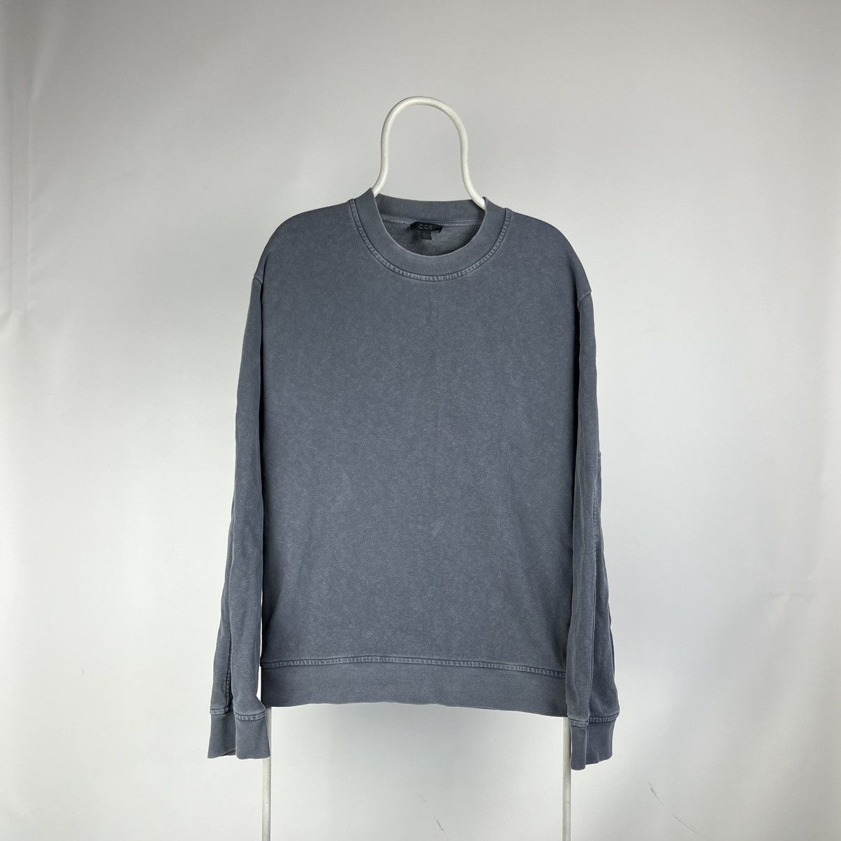 Cos Cos crew neck garments dyed sweatshirt size Large Size US L / EU 52-54 / 3 - 1 Thumbnail