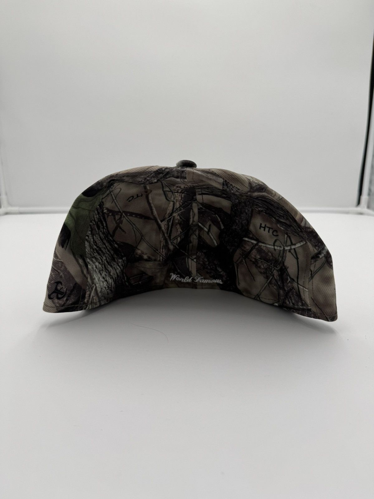 Supreme Supreme Breast Cancer Awareness Box Logo New Era Fall Camo Size ONE SIZE - 6 Thumbnail