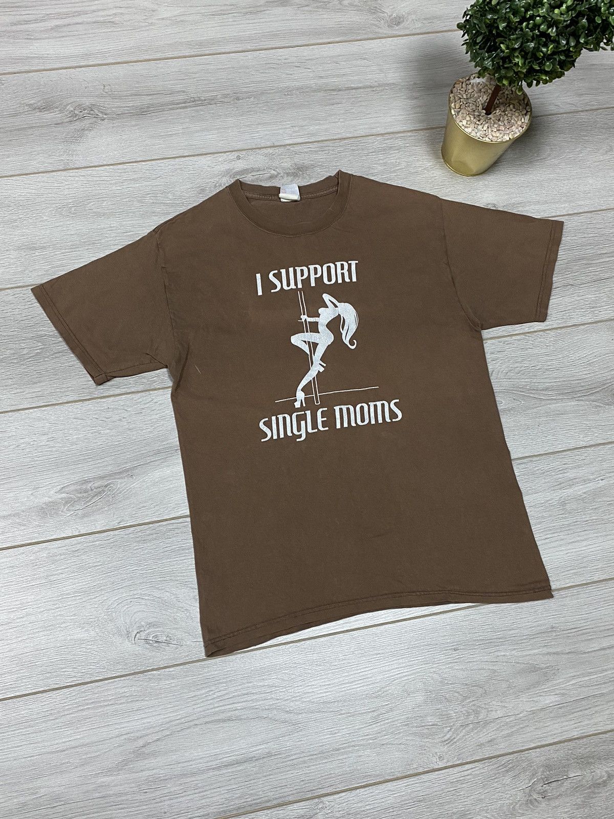 Vintage Vintage I Support Single Mom, My Other Ride Has Tits T Shirt Size US M / EU 48-50 / 2 - 1 Thumbnail