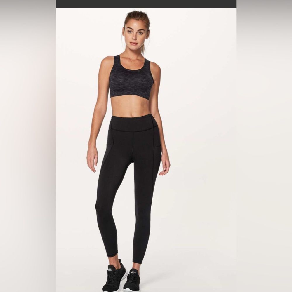 Lululemon Lululemon black athletic bra snaps in the back razor back si Size M / US 6-8 / IT 42-44 - 1 Thumbnail