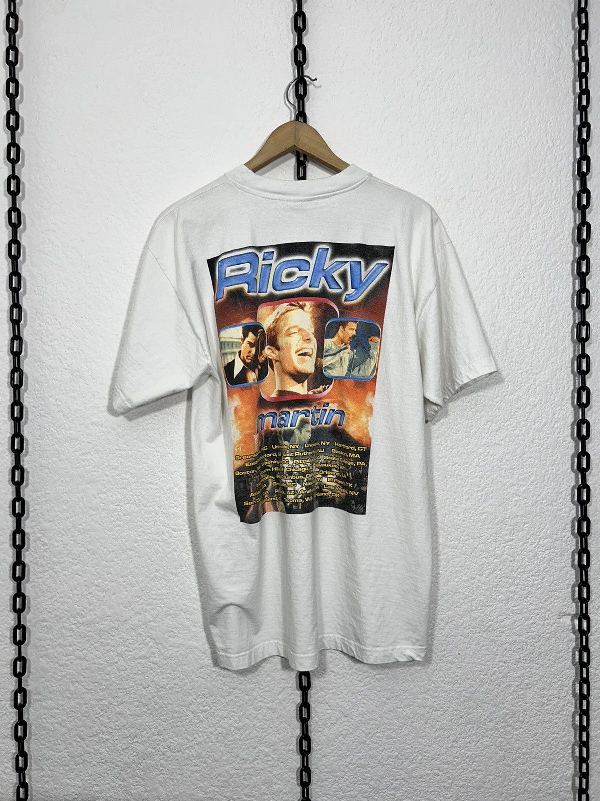 Band Tees × Rap Tees × Vintage RICKY MARTÍN RAP TEE 2001 VINTAGE Size US XL / EU 56 / 4 - 3 Thumbnail
