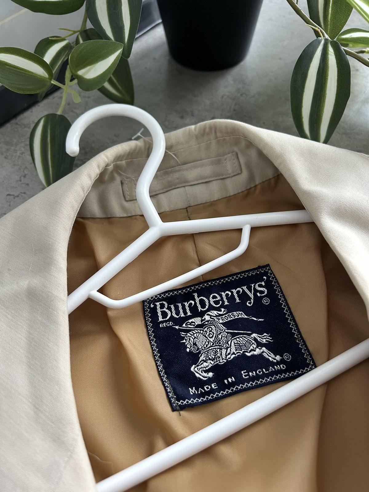 Burberry × Vintage Burberry Vintage trench coat unisex Size US L / EU 52-54 / 3 - 4 Thumbnail
