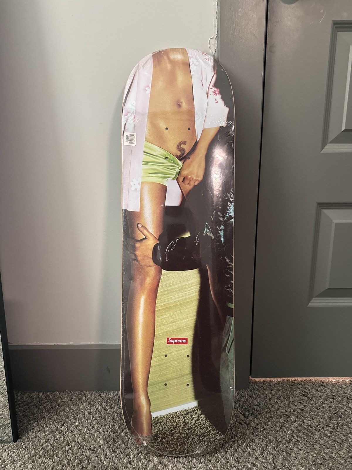 Supreme Supreme Graphic Skate Deck FW/SS Rare Art Deck New Sealed Size ONE SIZE - 1 Thumbnail