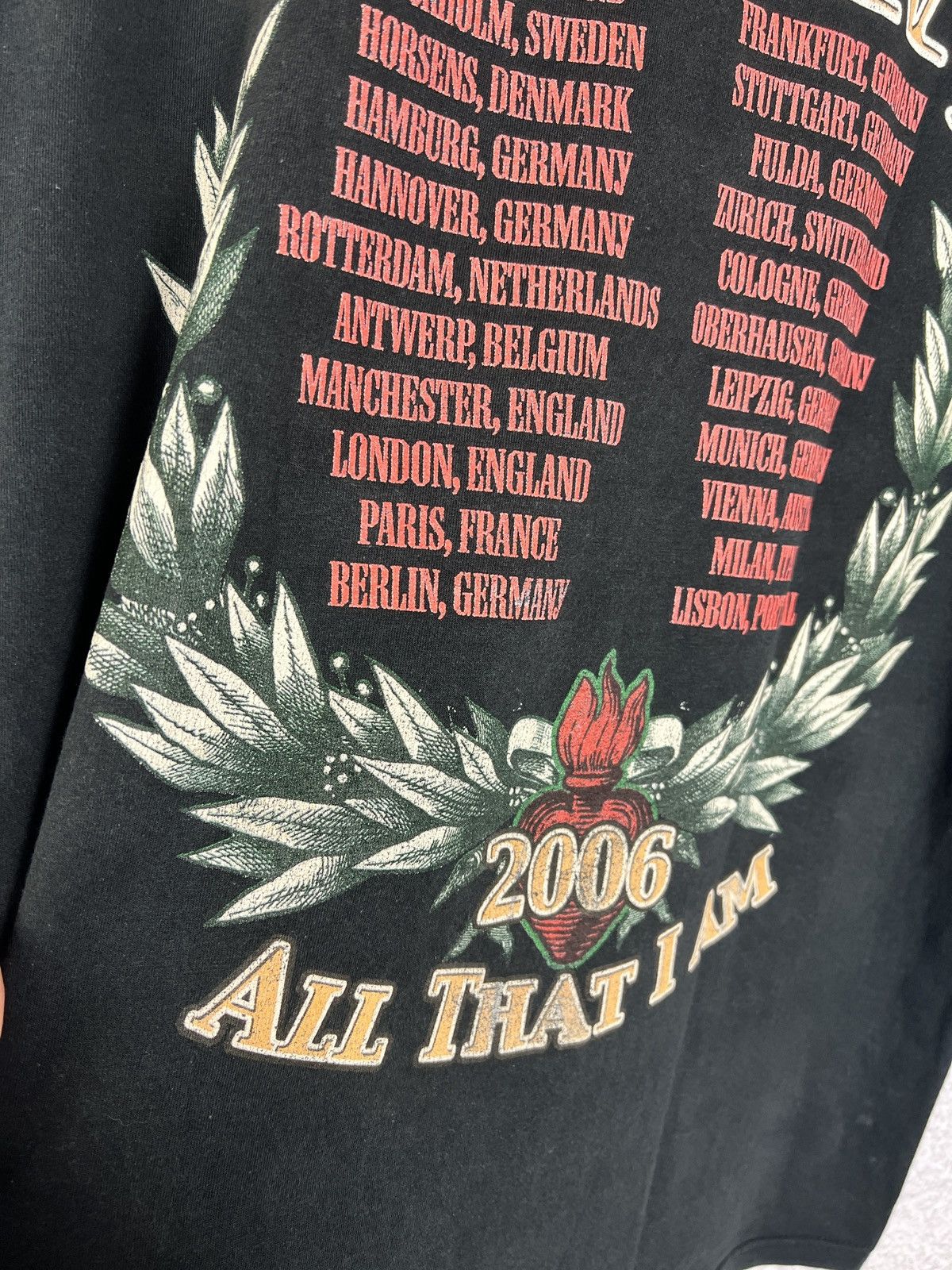 Band Tees Vintage Carlos Santana All Than I Am Rock Band Tour Tee Size US L / EU 52-54 / 3 - 5 Thumbnail