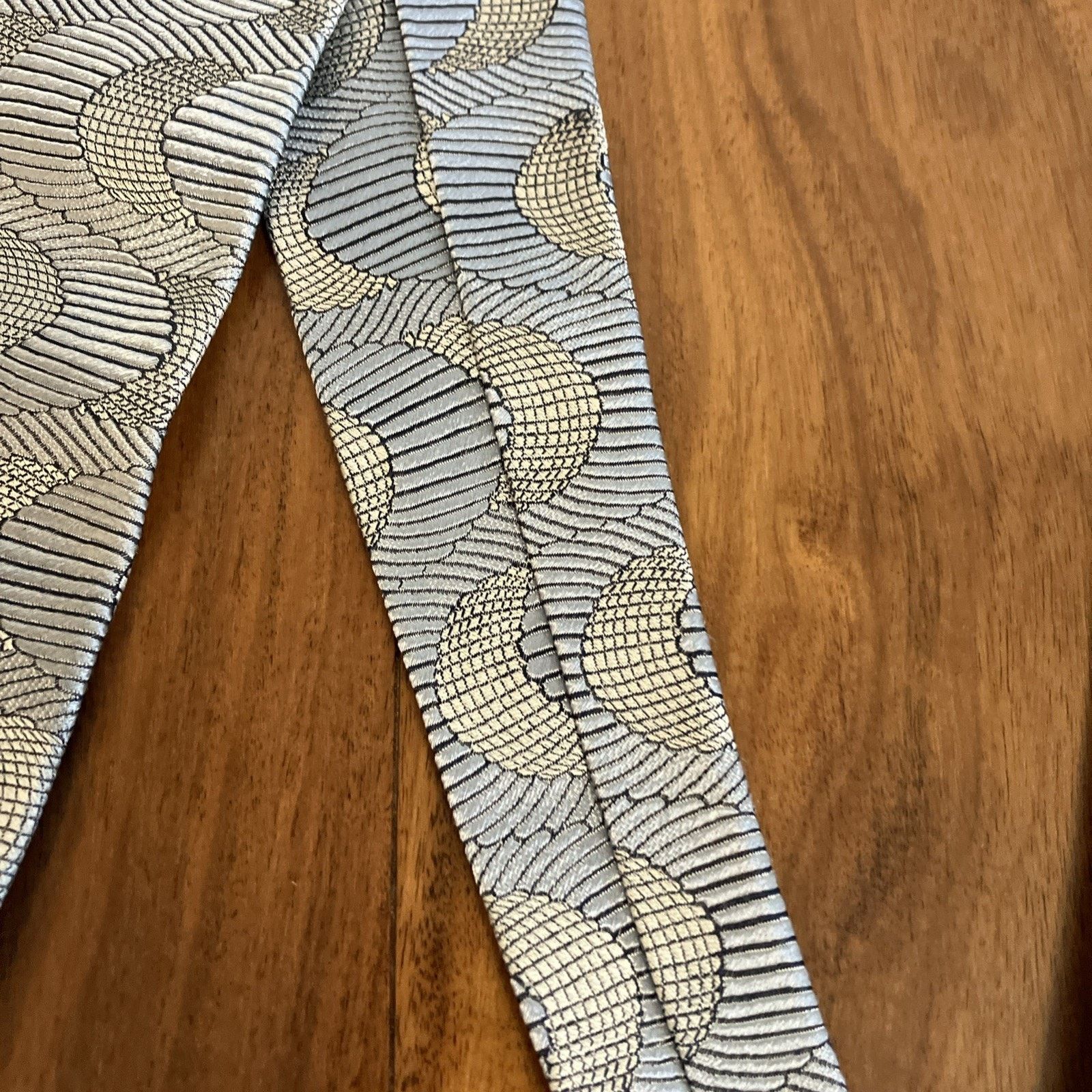 Other BERNINI Silk Tie Silver White Black ABSTRACT Deco Necktie Size ONE SIZE - 11 Thumbnail