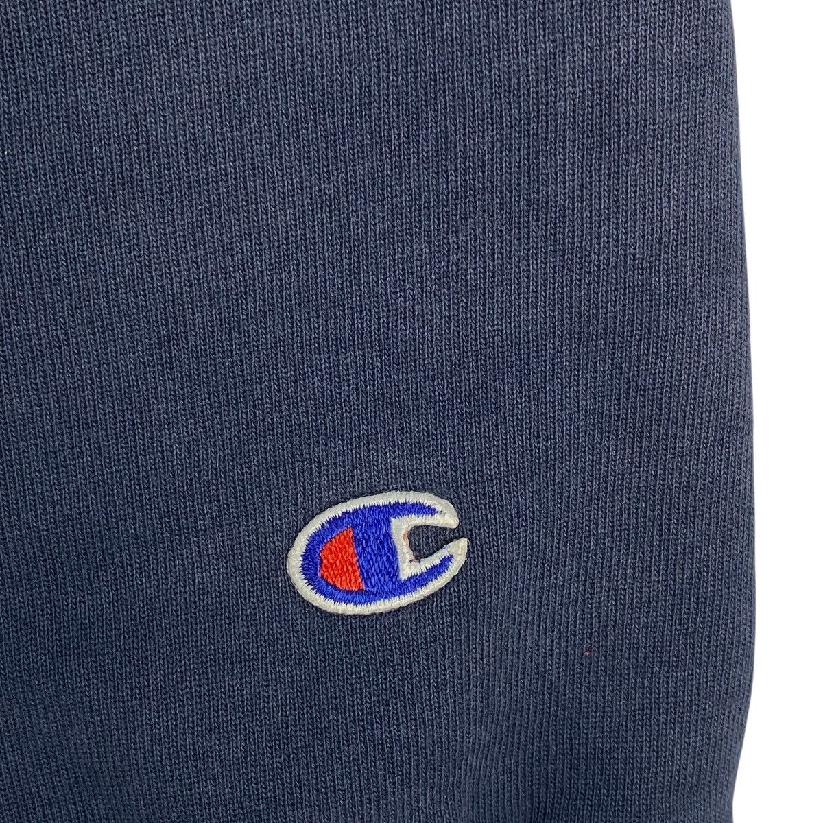 Other Vintage Champion Sweatshirt Crewneck NavyBlue Printed SizeL Size US L / EU 52-54 / 3 - 5 Thumbnail