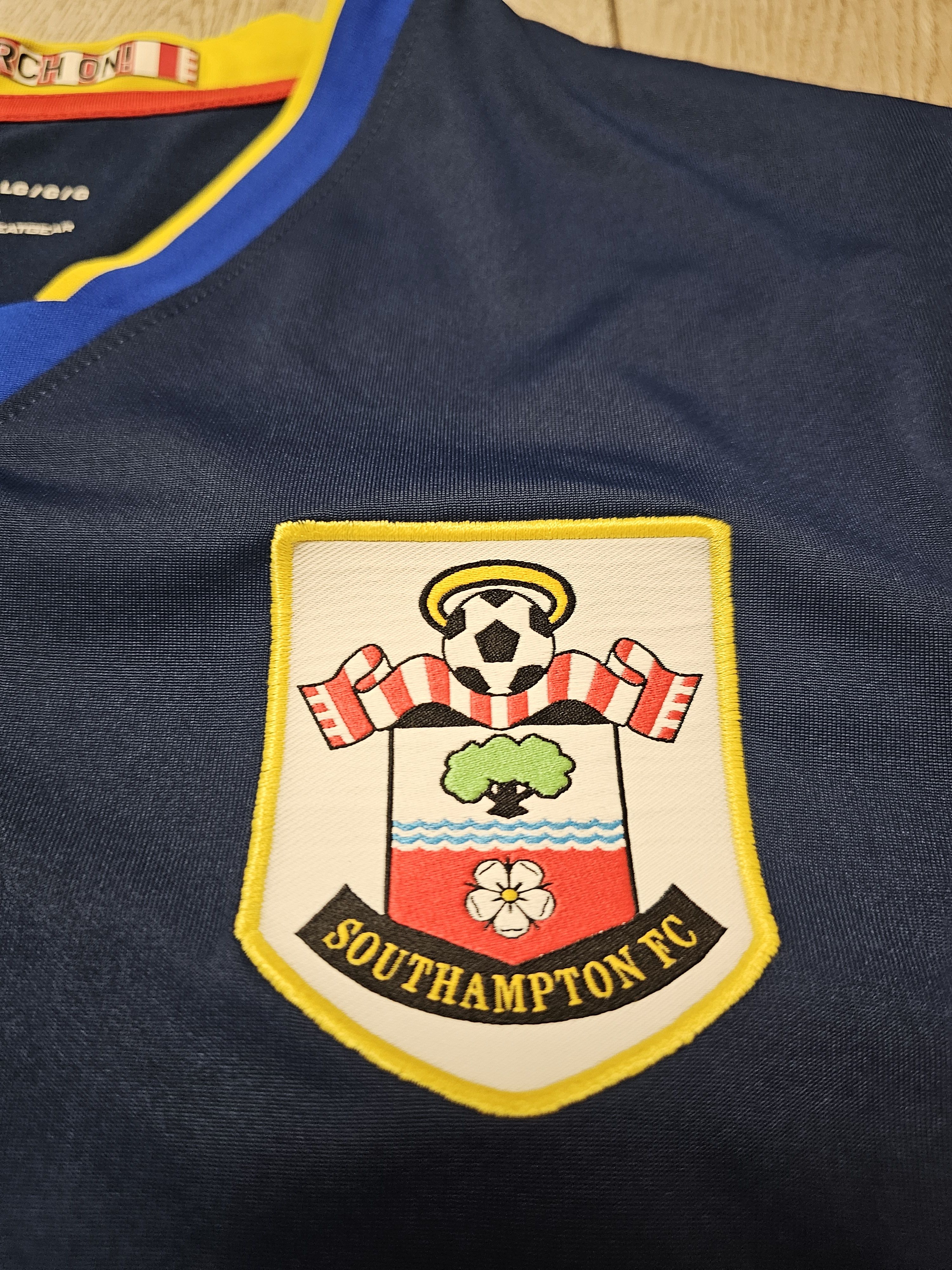 Under Armour SOUTHAMPTON 2021 AWAY WARD-PROWSE FOOTBALL SOCCER JERSEY Size US L / EU 52-54 / 3 - 4 Thumbnail