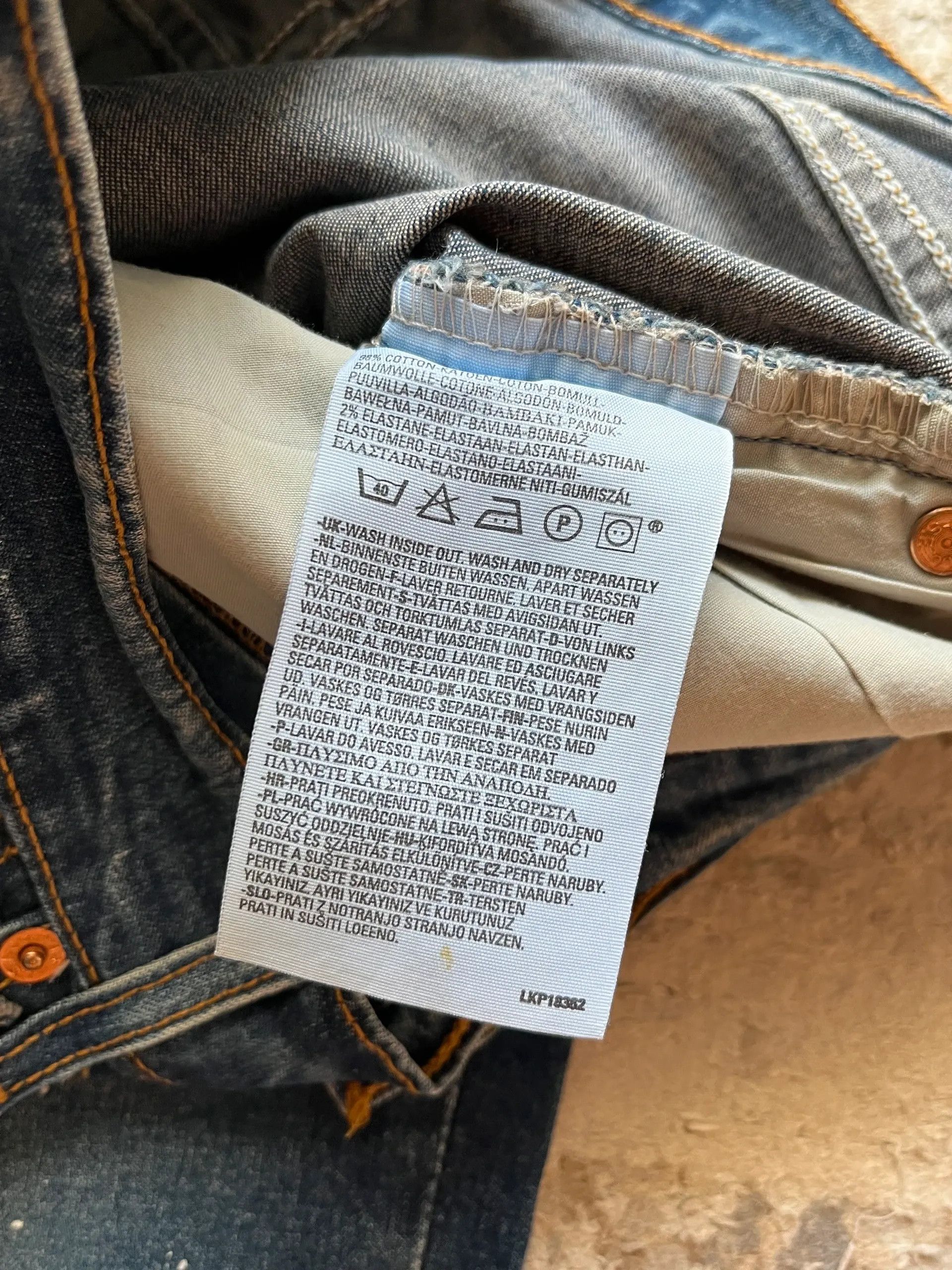 Levi's Levi’s 584 07 Flared Denim Women’s 2004 Y2K Rare Paint Size 28" / US 6 / IT 42 - 8 Thumbnail