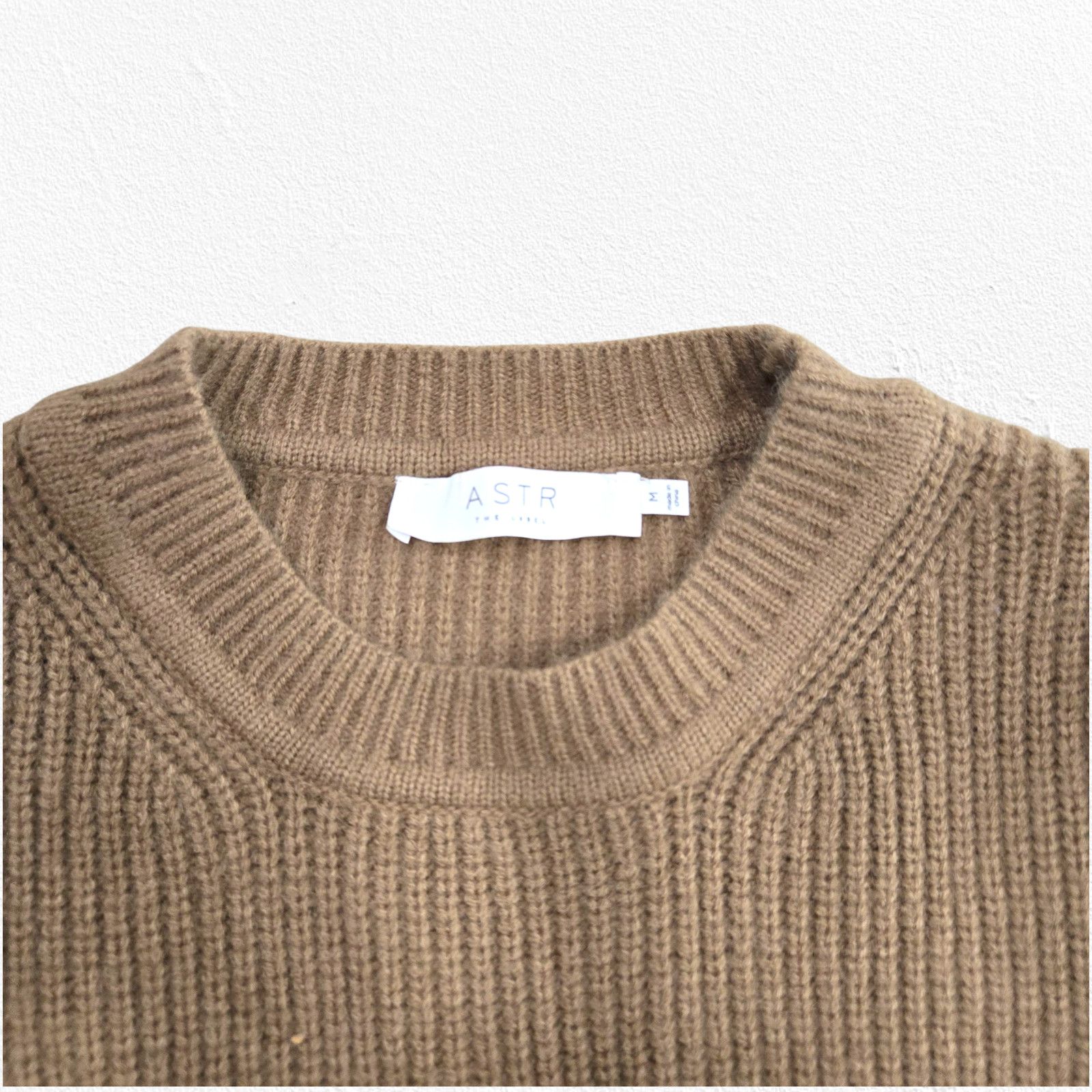 ASTR The Label ASTR the Label Camel Puff Shoulder Sweater Knit Size Medium Size M / US 6-8 / IT 42-44 - 6 Thumbnail