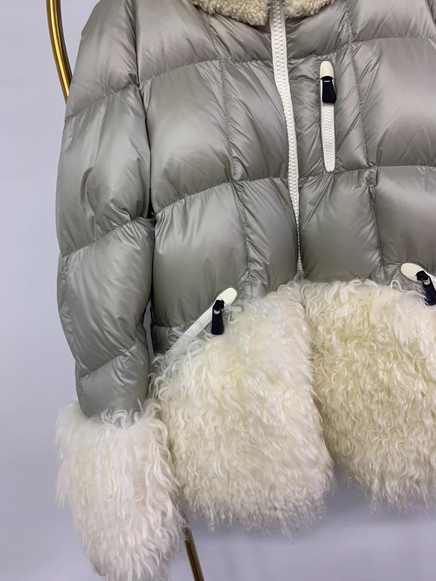 Moncler Moncler Silver Gray Lamb Wool Paneled Down Jacket Size 2 New Size XS / US 0-2 / IT 36-38 - 3 Thumbnail
