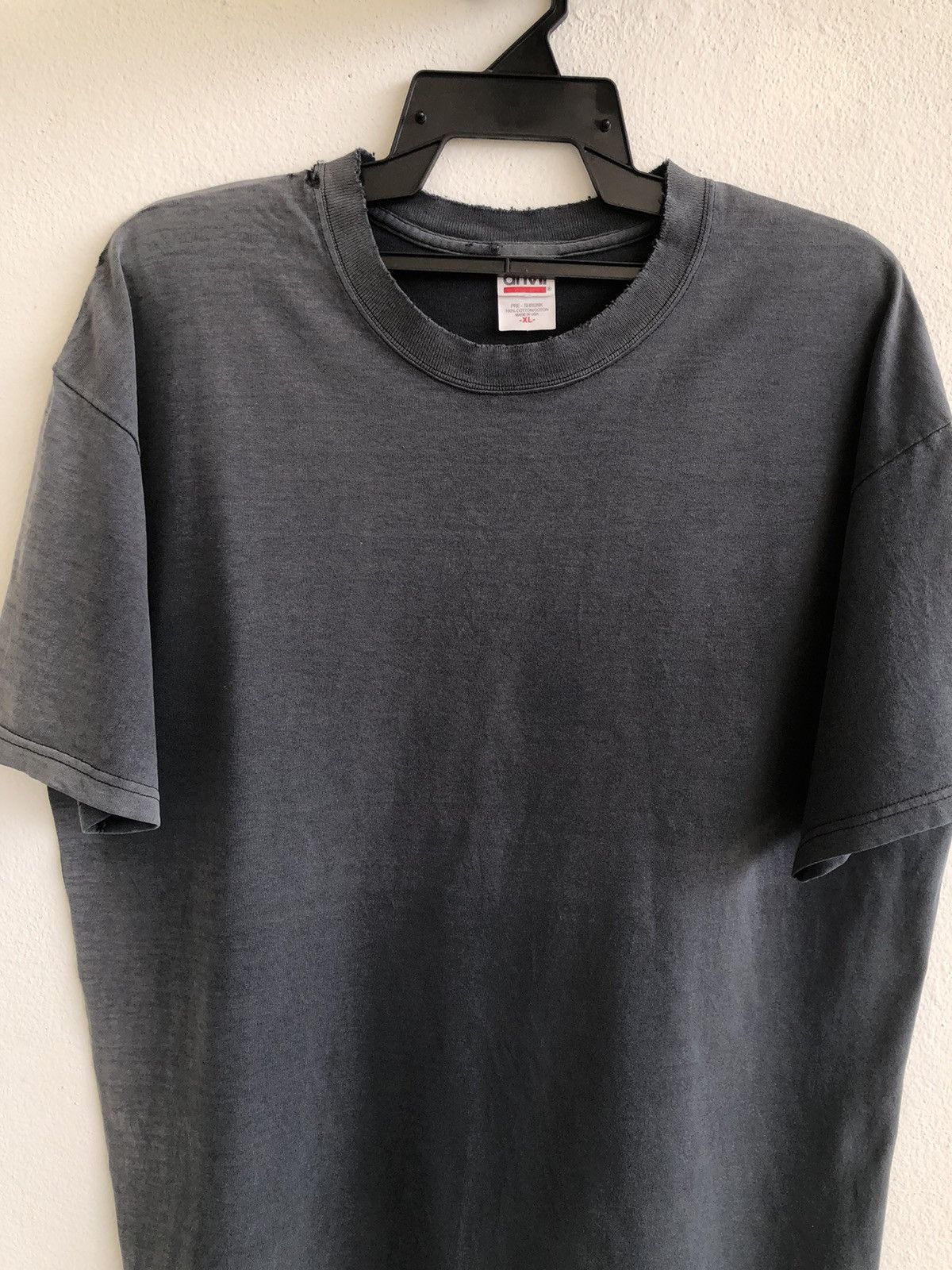 Vintage Vintage 📍Thrashed Sunfaded anvil Plain Tee Size US XL / EU 56 / 4 - 3 Thumbnail