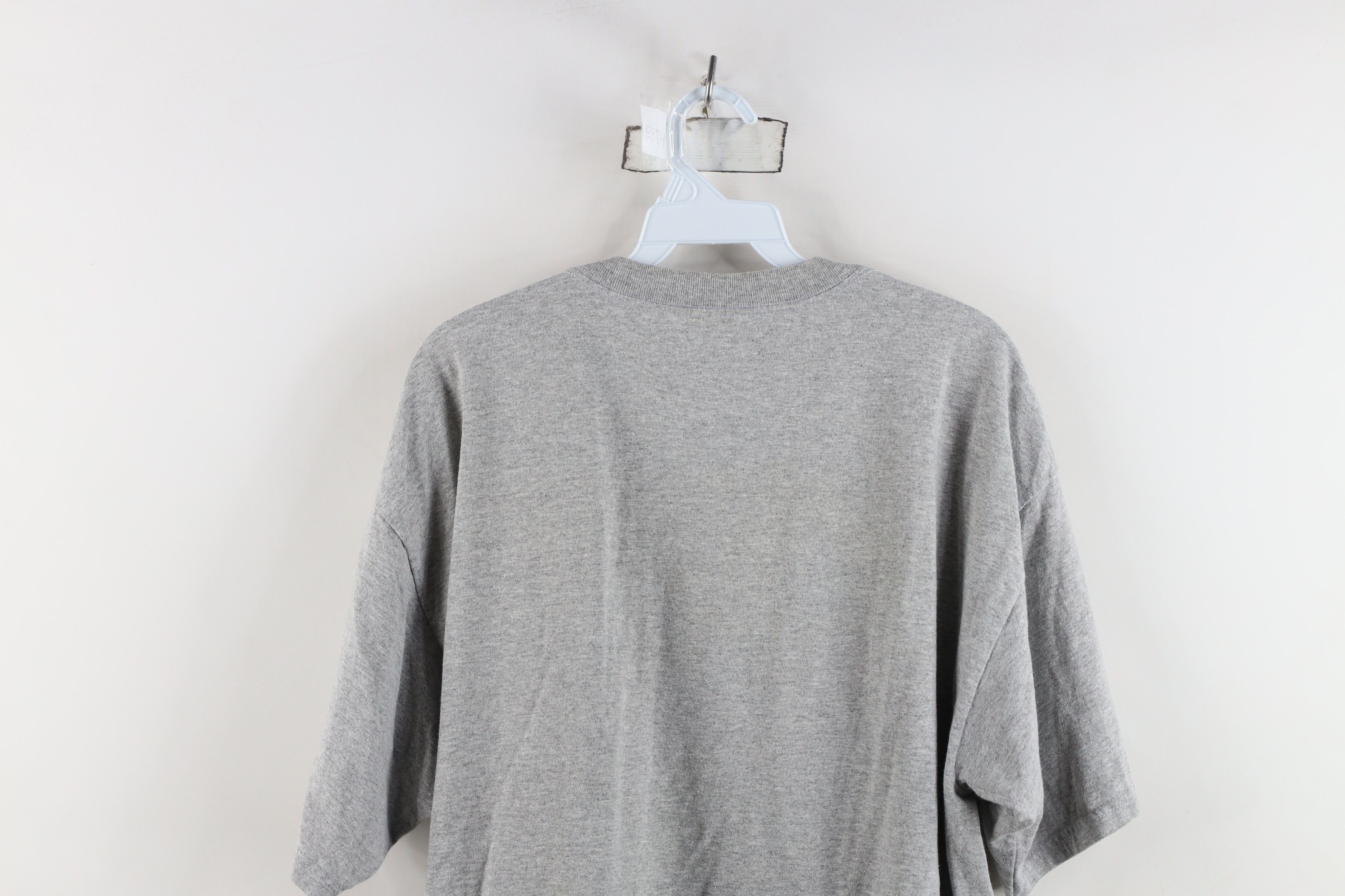Vintage Vintage 90s Y2K Xavier University Short Sleeve T-Shirt Gray Size US XL / EU 56 / 4 - 8 Thumbnail