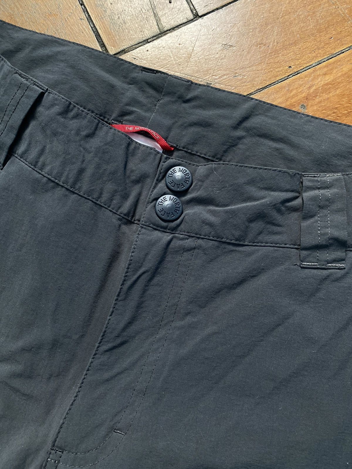 The North Face × Vintage The North Face Vintage Women’s Cargo Transformers Pants Size 30" / US 8 / IT 44 - 5 Thumbnail