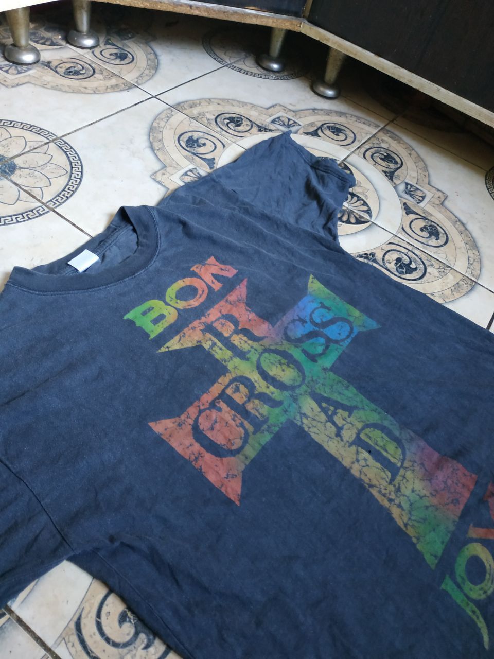 Vintage Vintage 90s Bon Jovi Cross Road Tour Tee XL Faded Size US XL / EU 56 / 4 - 9 Thumbnail