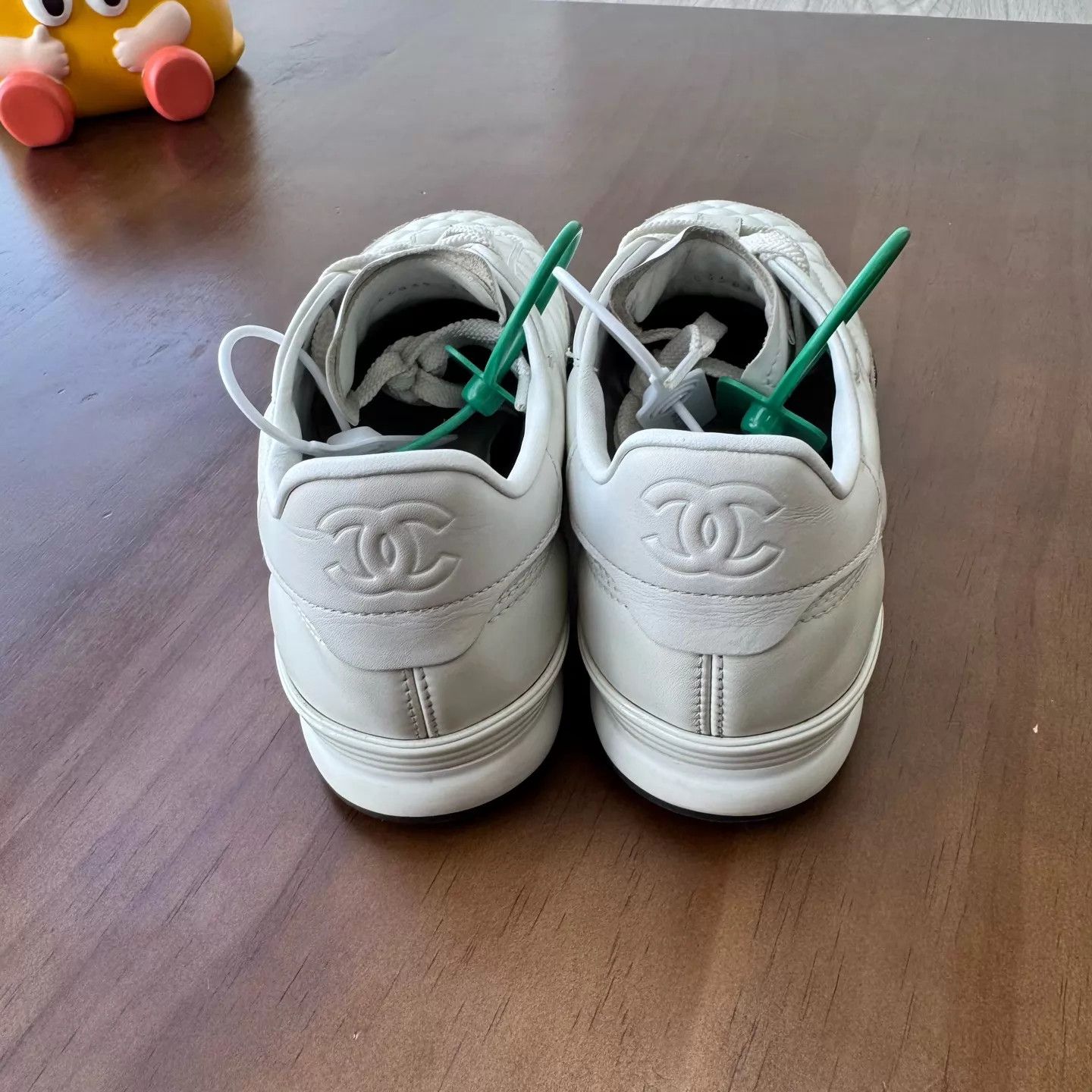 Chanel Chanel 25S White Leather Trainer EU 38 Near Mint Size US 7.5 / IT 37.5 - 5 Thumbnail
