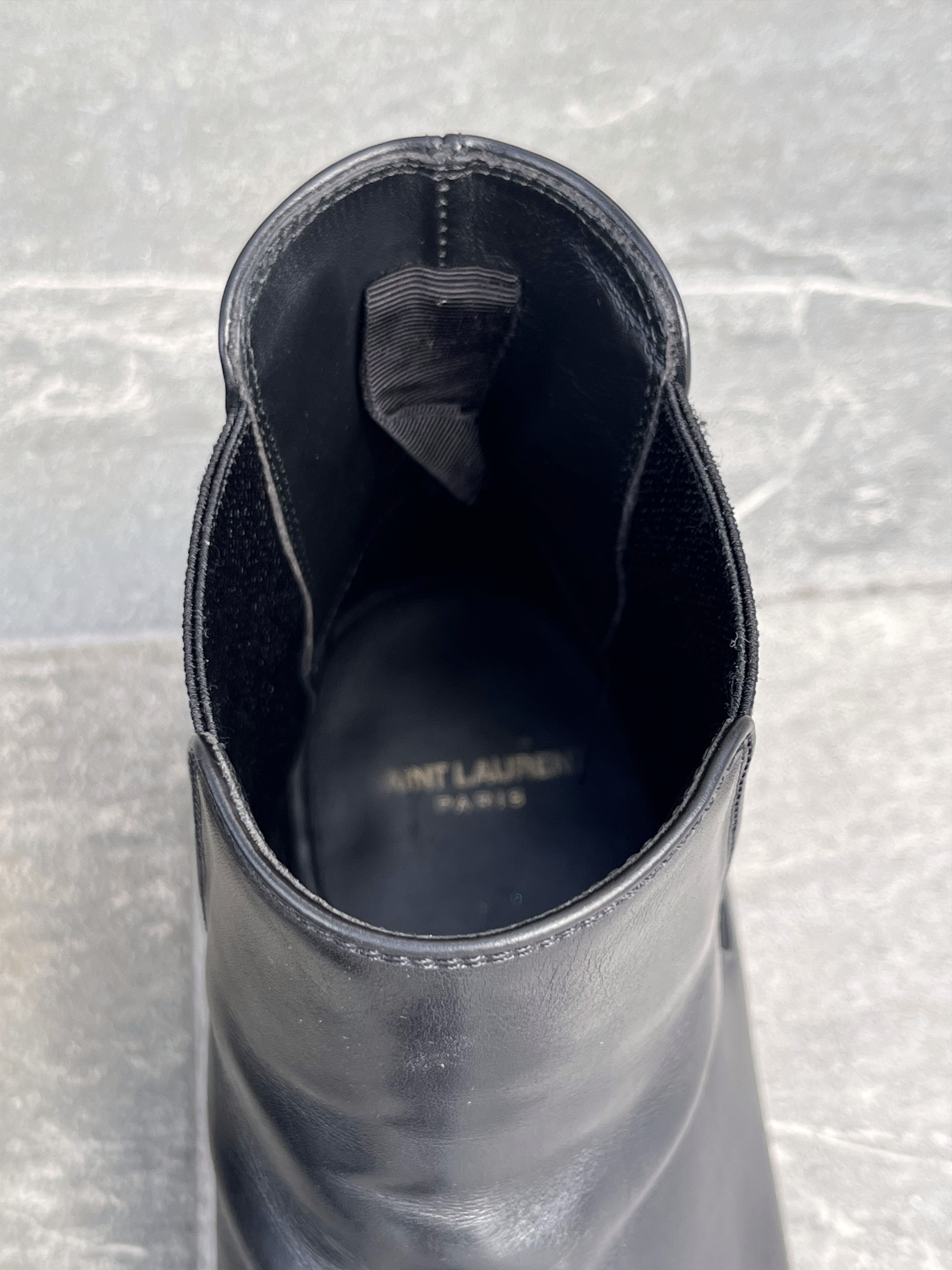 Saint Laurent Paris Saint Laurent Paris Black Leather Chelsea Boots Size US 7 / EU 40 - 7 Thumbnail