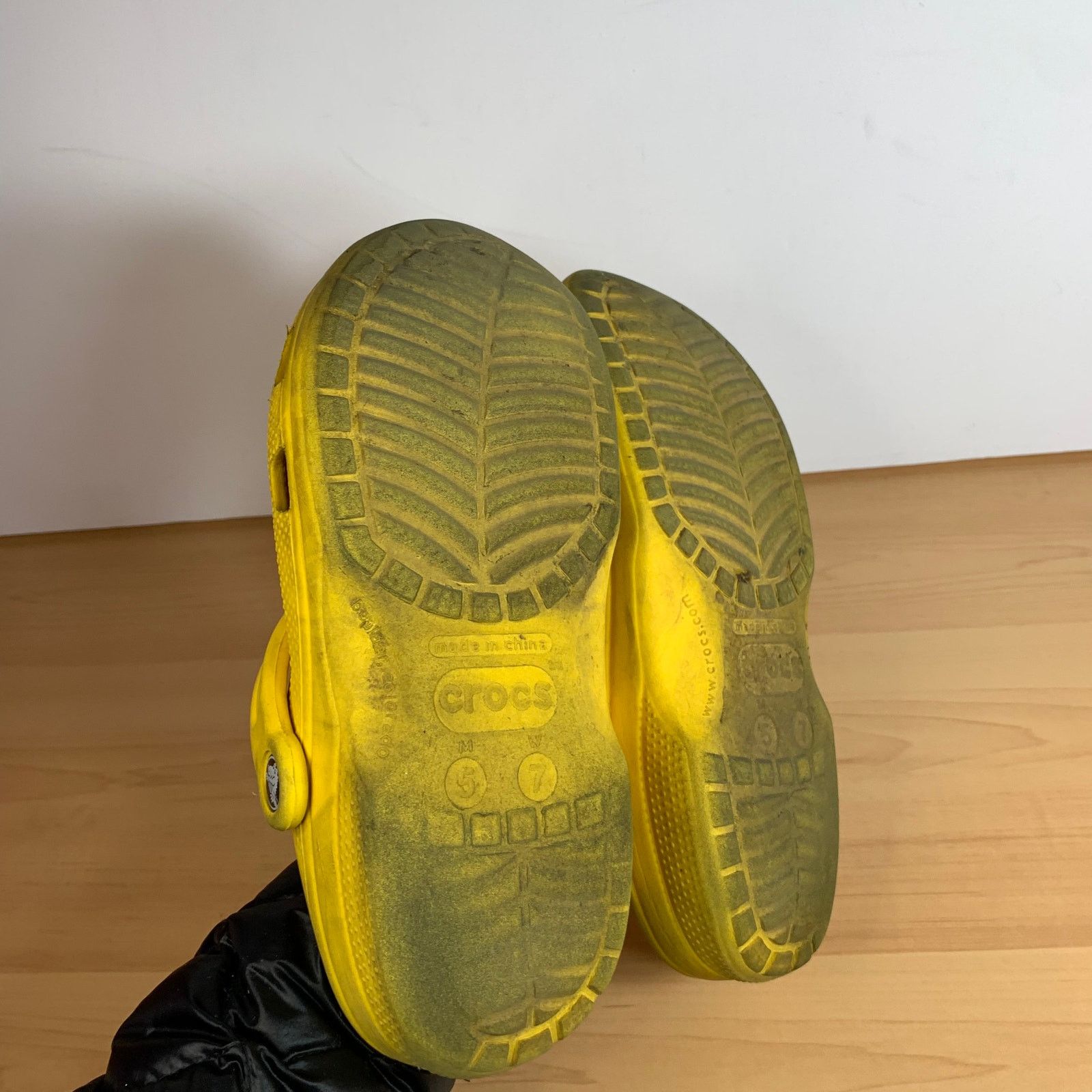 Crocs CROCS Women's Yellow Sandal size 7 Size US 7 / IT 37 - 7 Thumbnail