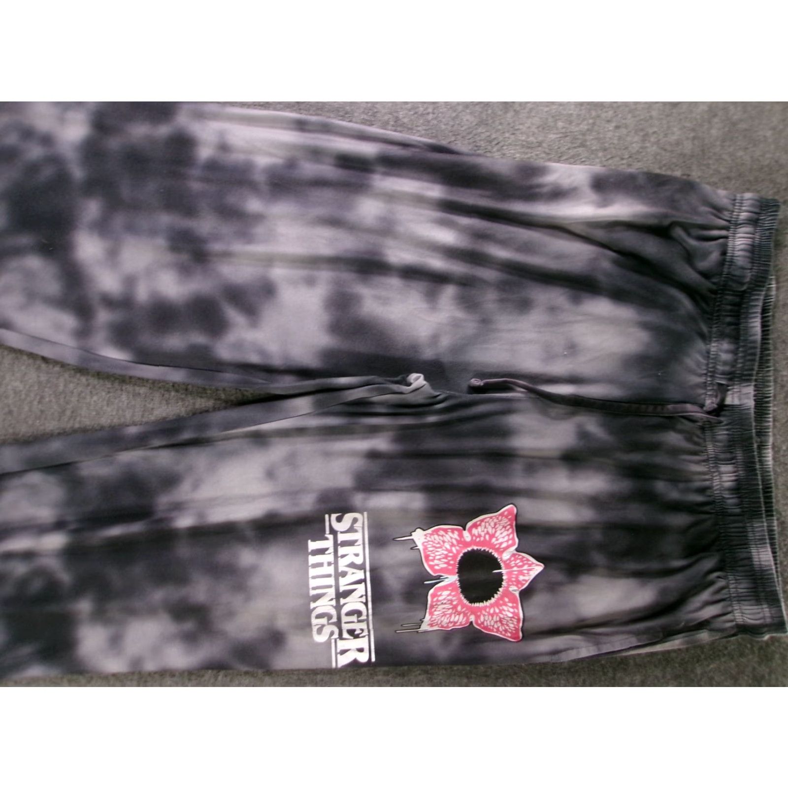 Vintage Stranger Things Sweatpants Mens XL Tie Dye Demogorgon Graphic Joggers Black Size US 36 / EU 52 - 3 Thumbnail