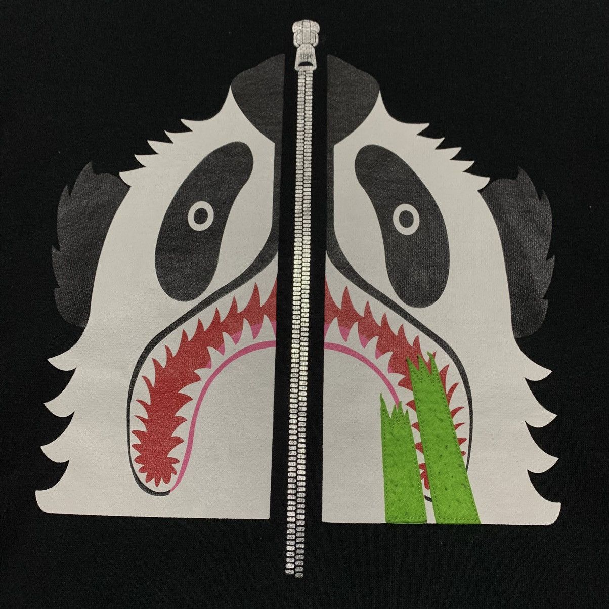 Bape Bape Large Panda Zip Black Sweatshirt Crewneck A Bathing Ape Size US L / EU 52-54 / 3 - 3 Thumbnail