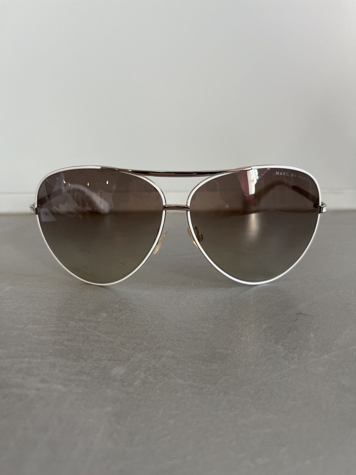 Marc By Marc Jacobs MMJ 221/S White Frameless Aviator Sunglasses Marc By Marc Jacobs MMJ 221/S Frameless Aviator Sunglasses main image 4