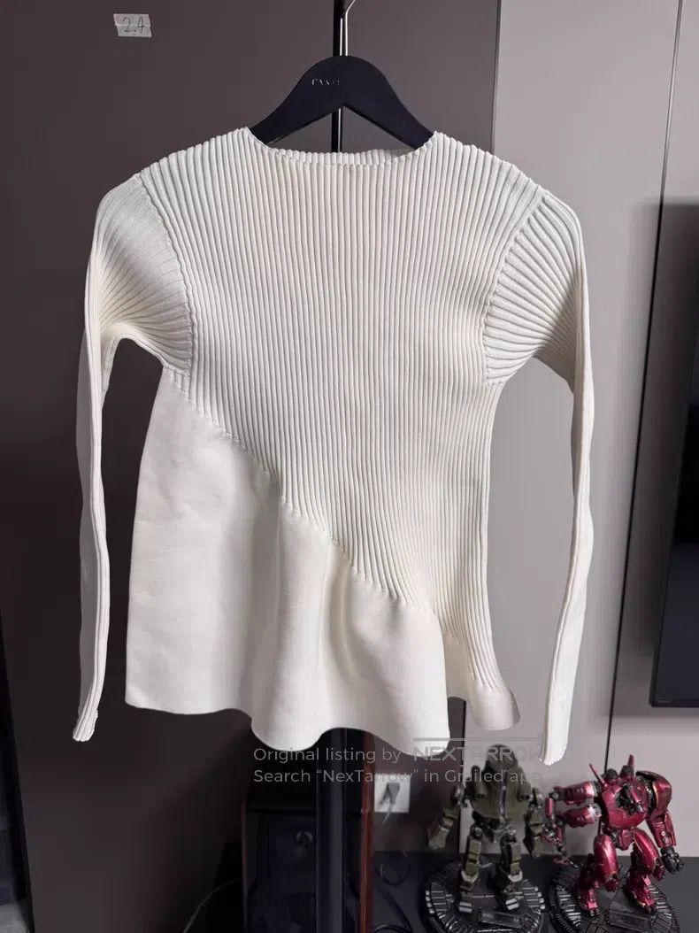 Issey Miyake Issey Miyake Off-White Knit Long Sleeve Top Size M / US 6-8 / IT 42-44 - 1 Thumbnail