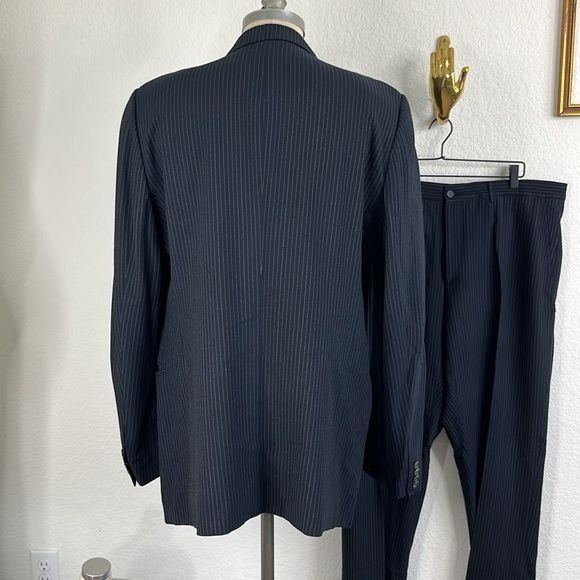Giorgio Armani Giorgio Armani Pinstripe Pure New Wool 2 Pc 3 Button Suit Size 48L - 5 Thumbnail