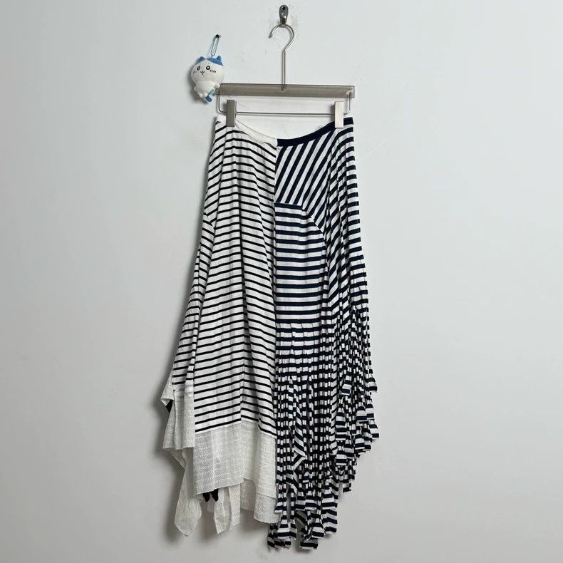Loewe LOEWE Black and white skirt with special design Size L / US 10 / IT 46 - 1 Thumbnail