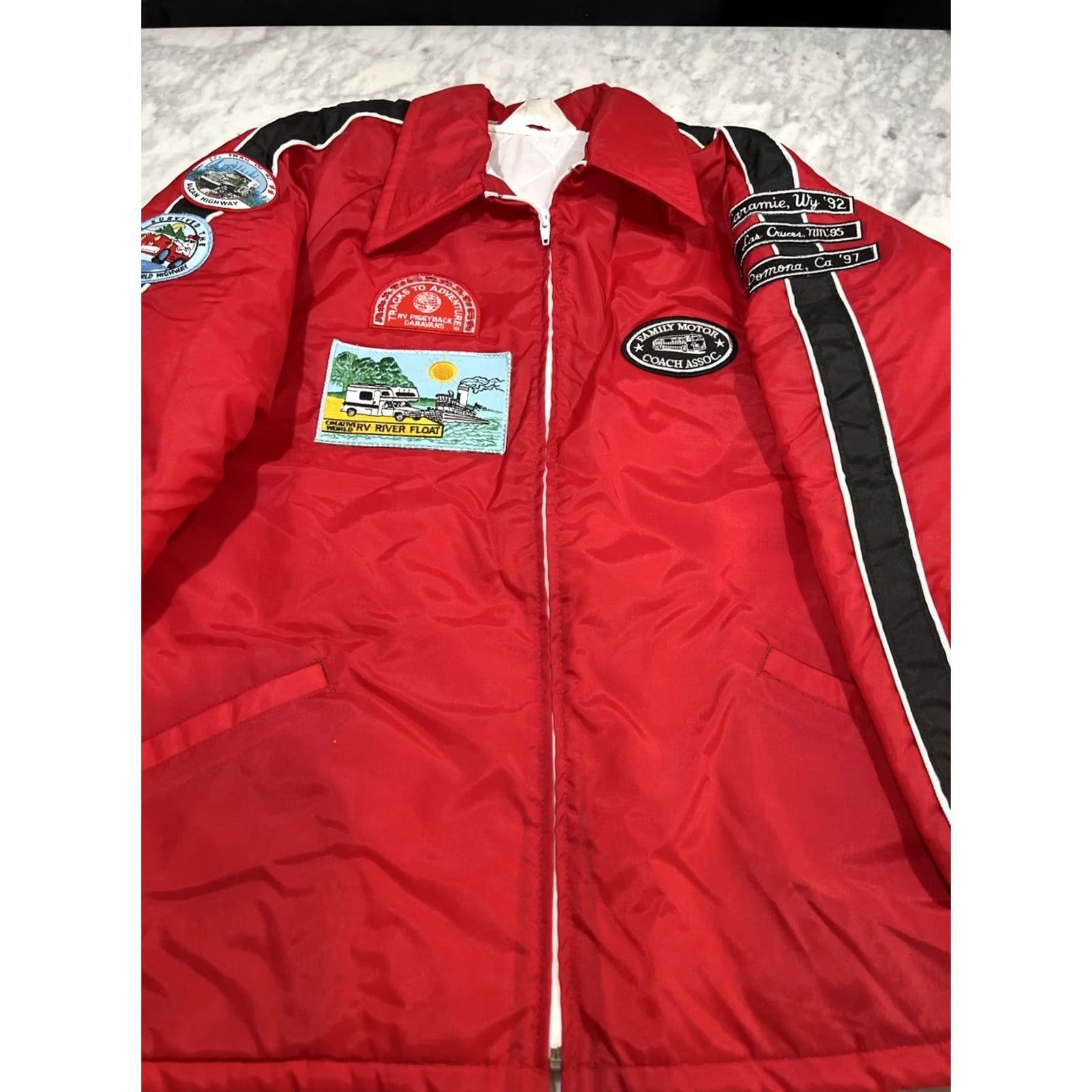 Salem Sportswear VINTAGE GEM Sportswear Jacket Men Large Red Windbreaker Full Zip Patches Travel Outdoor USA Size US L / EU 52-54 / 3 - 3 Thumbnail