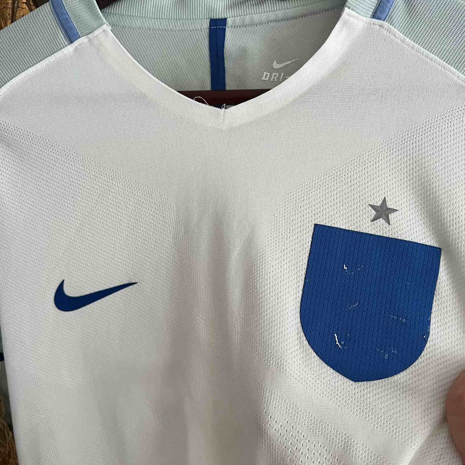 Nike Nike England Home Vintage Jersey 2016 SZ M Size US M / EU 48-50 / 2 - 4 Thumbnail