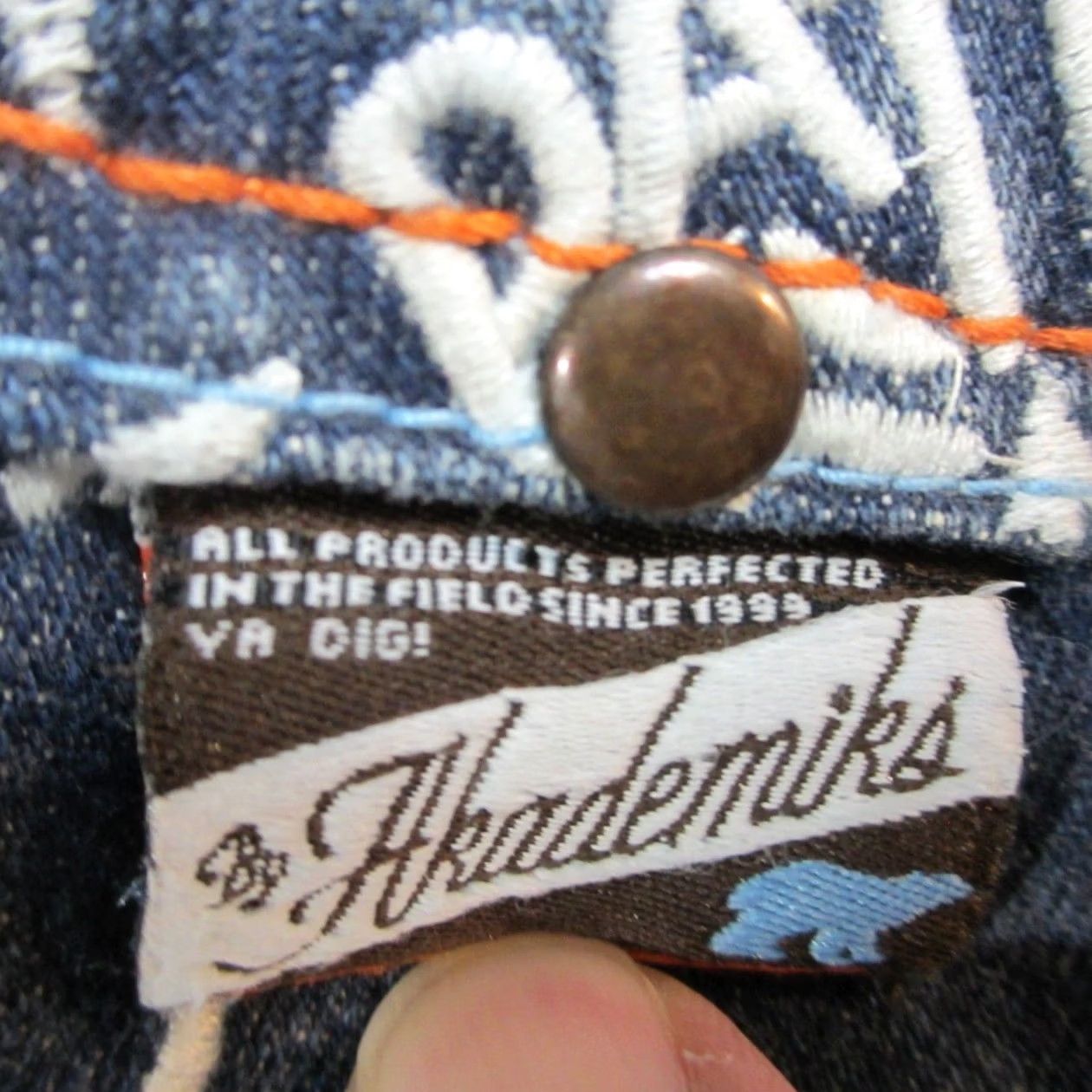 Akademiks VINTAGE Akademiks Jeans Mens 40 Blue Denim Embroidered Baggy 90s Hip Hop Streetwear High Rise 34 Inseam Mens Size US 40 / EU 56 - 3 Thumbnail
