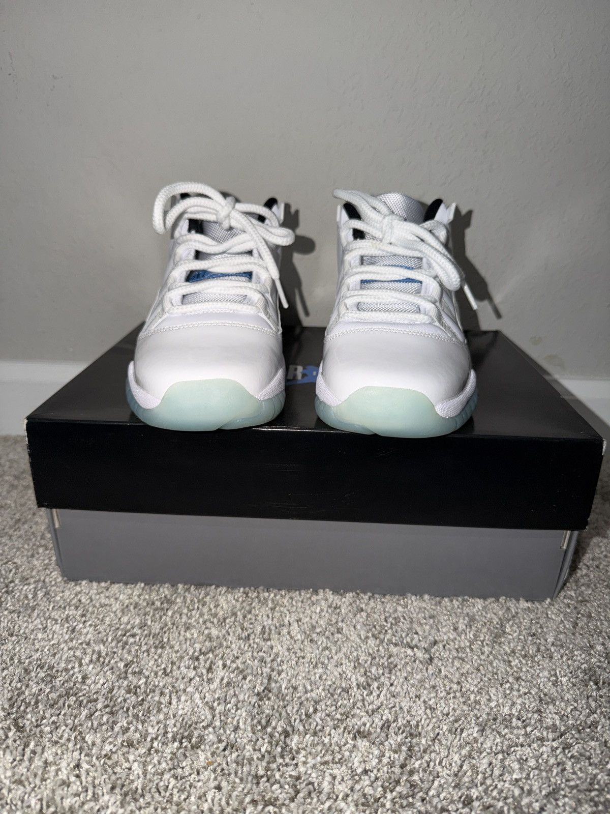 Jordan Brand Retro 11 Low Legend Blue Size US 7 / EU 40 - 3 Thumbnail