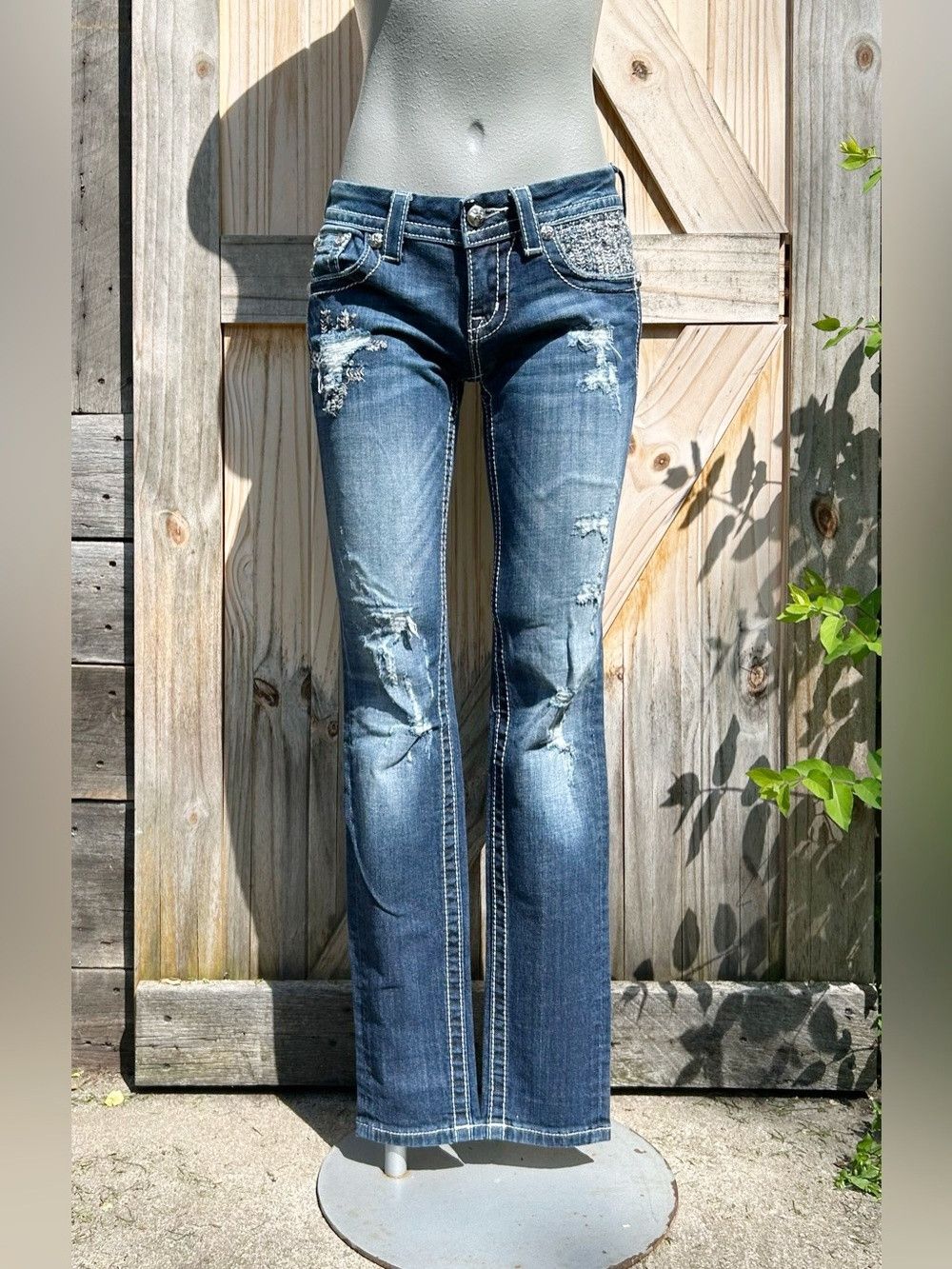 Miss Me Miss Me Low Rise Distressed Stretch Embellished Skinny Jeans Size 25" / US 0 / IT 36 - 1 Thumbnail