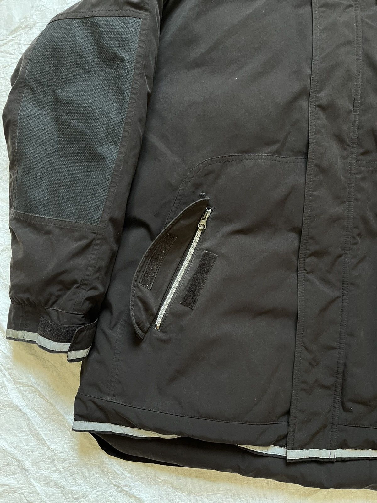 Armani Armani Jeans vintage 1990s goose down jacket Size US L / EU 52-54 / 3 - 11 Thumbnail