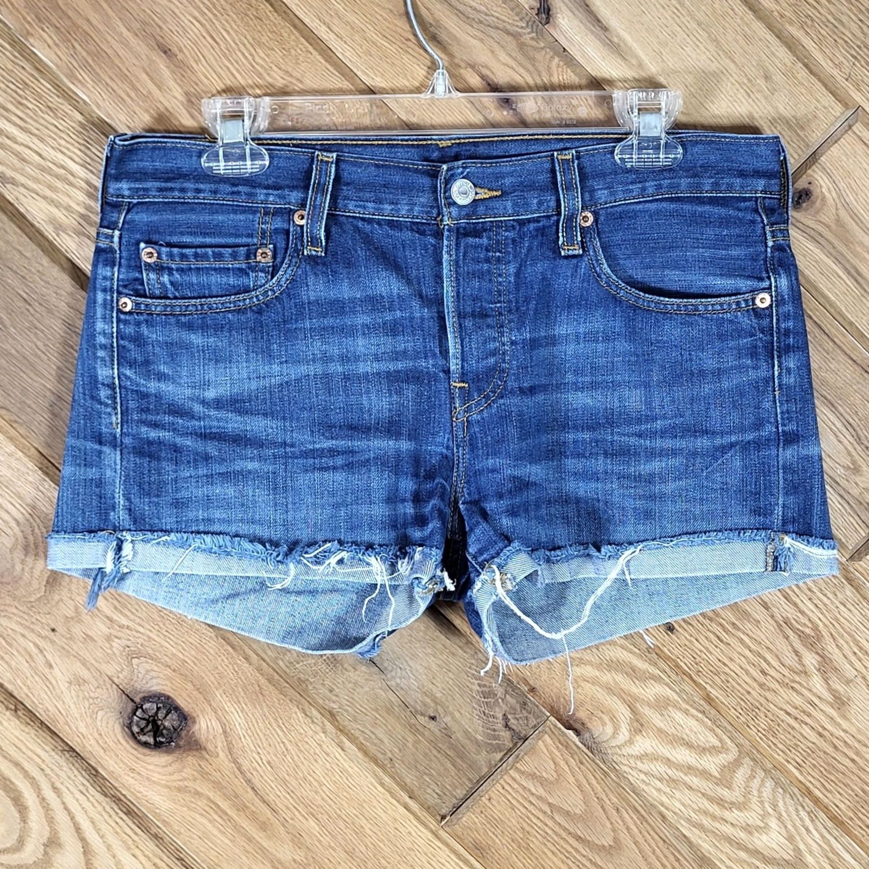 Levi's Levi's 501 Button Fly Denim Shorts Womens 28 Medium Blue Raw Hem Distressed 100% Cotton Casual Vintage Style Western Americana Festival Boho Size 28" / US 6 / IT 42 - 2 Thumbnail