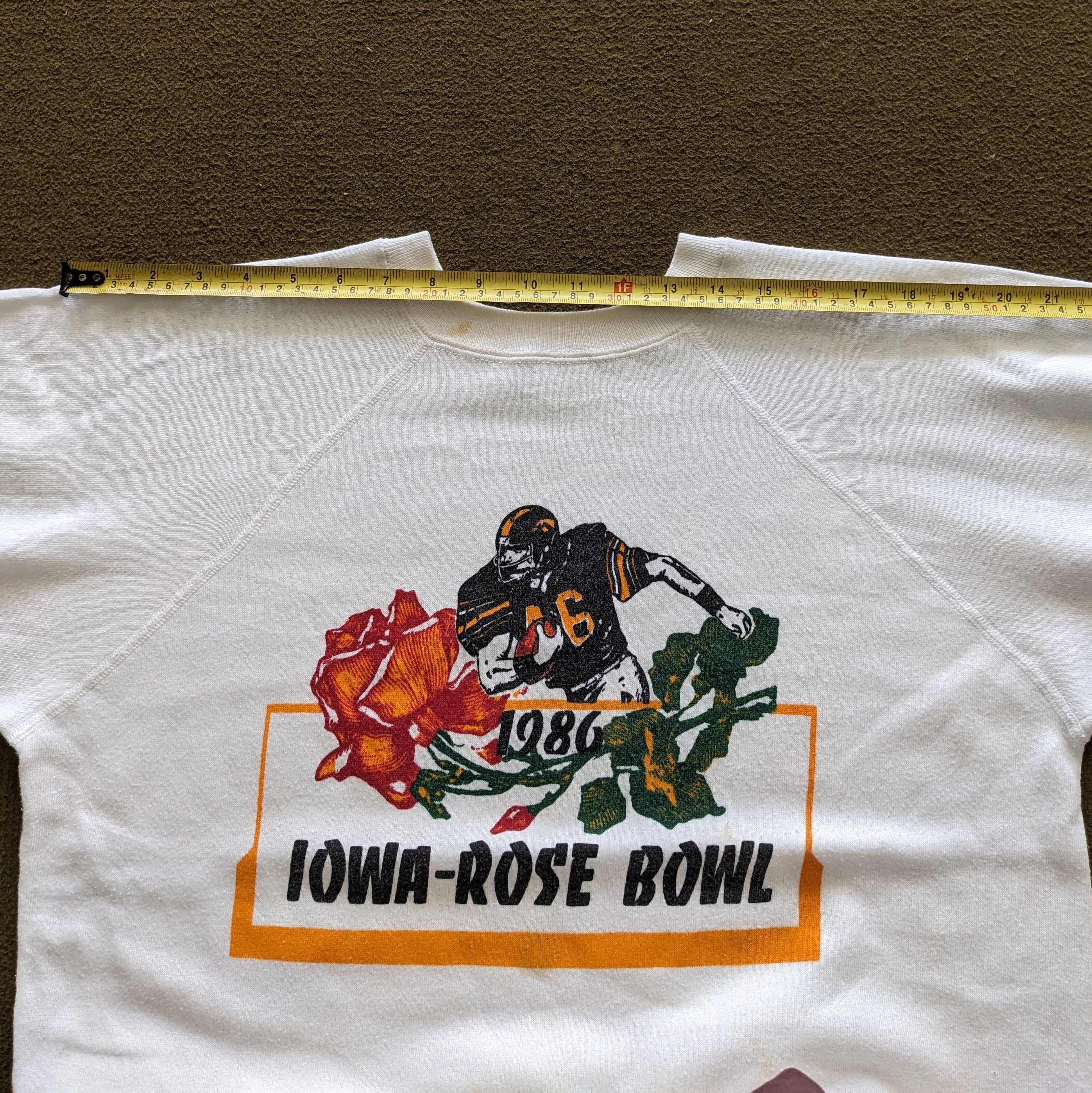 Vintage Vintage IOWA Rose Bowl American Football Sweatshirt Size US M / EU 48-50 / 2 - 5 Thumbnail