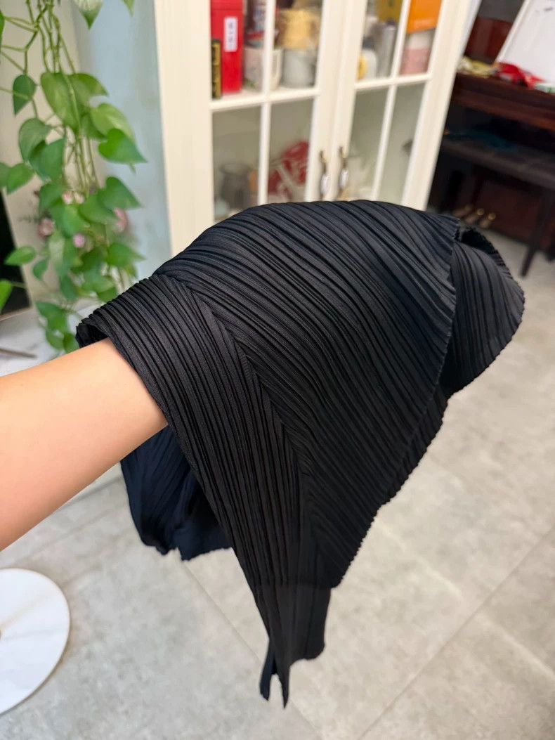 Issey Miyake Issey Miyake size:3 Black pleated irregular-shaped pants Size 31" - 5 Thumbnail