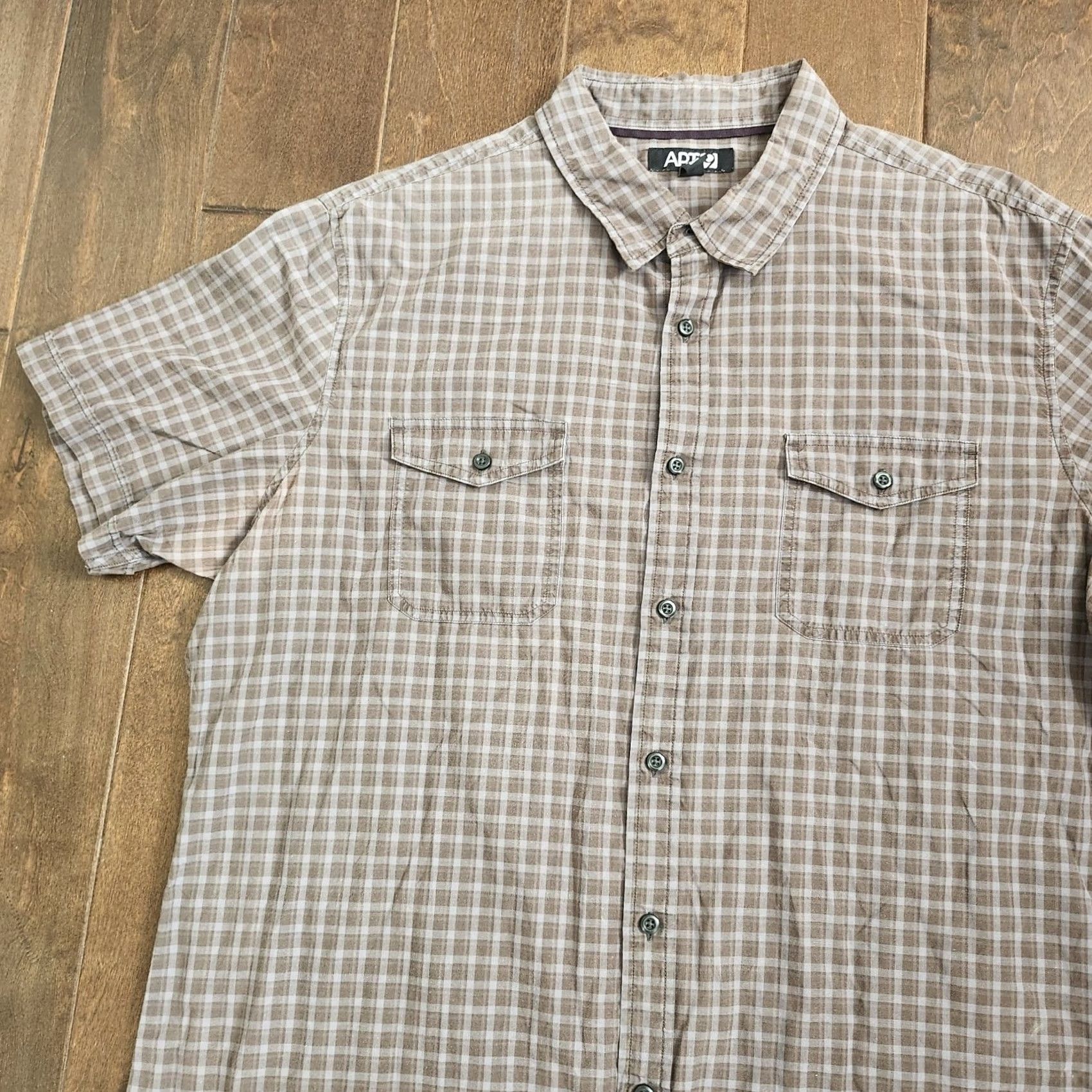 Vintage Apt 9 Men's Brown Short Sleeve Plaid Button-Up Shirt XL Regular Cotton - Casual, Travel, All Seasons Size US XL / EU 56 / 4 - 5 Thumbnail