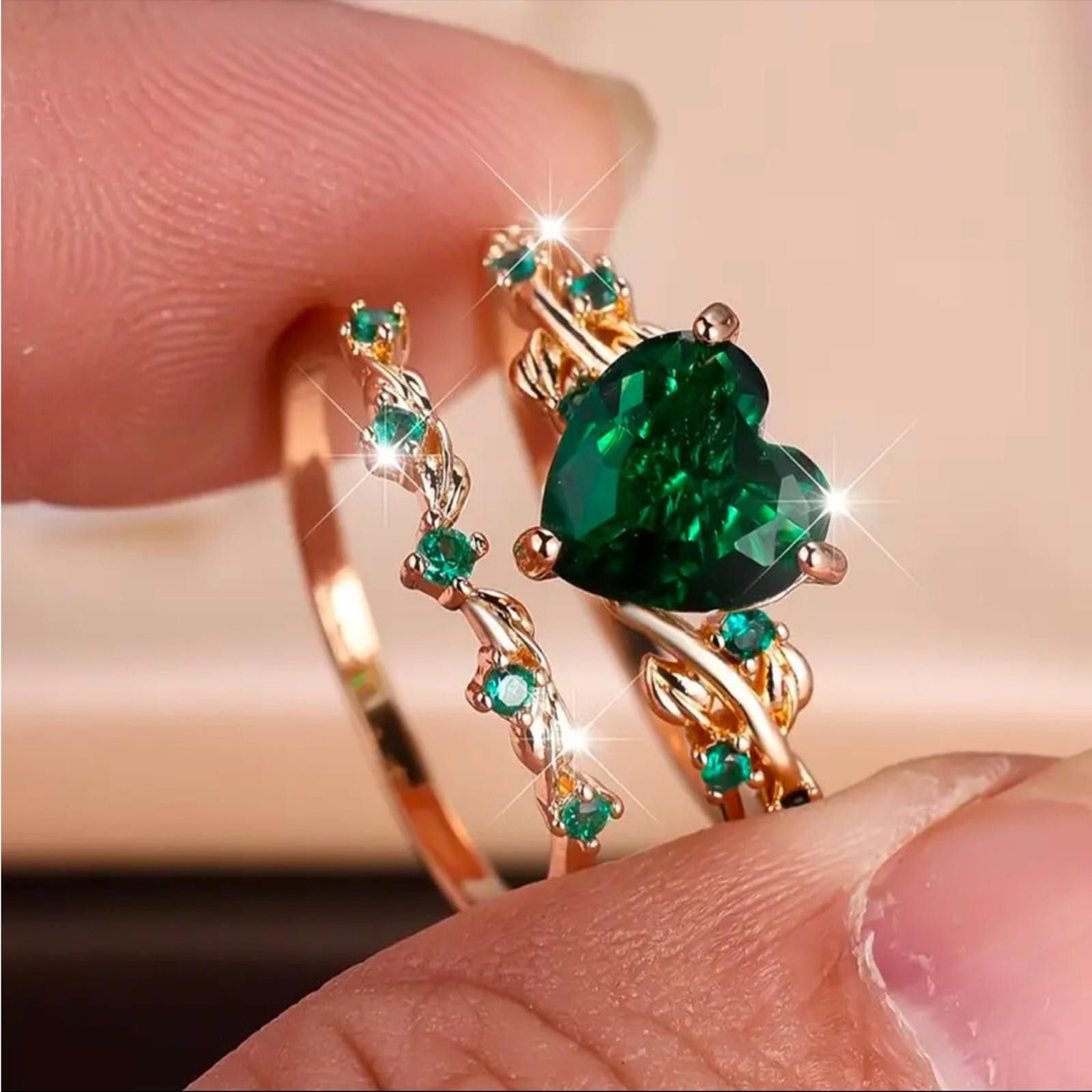 Designer Emerald Green Flower Engagement Ring Set SZ 6 Size ONE SIZE - 1 Thumbnail